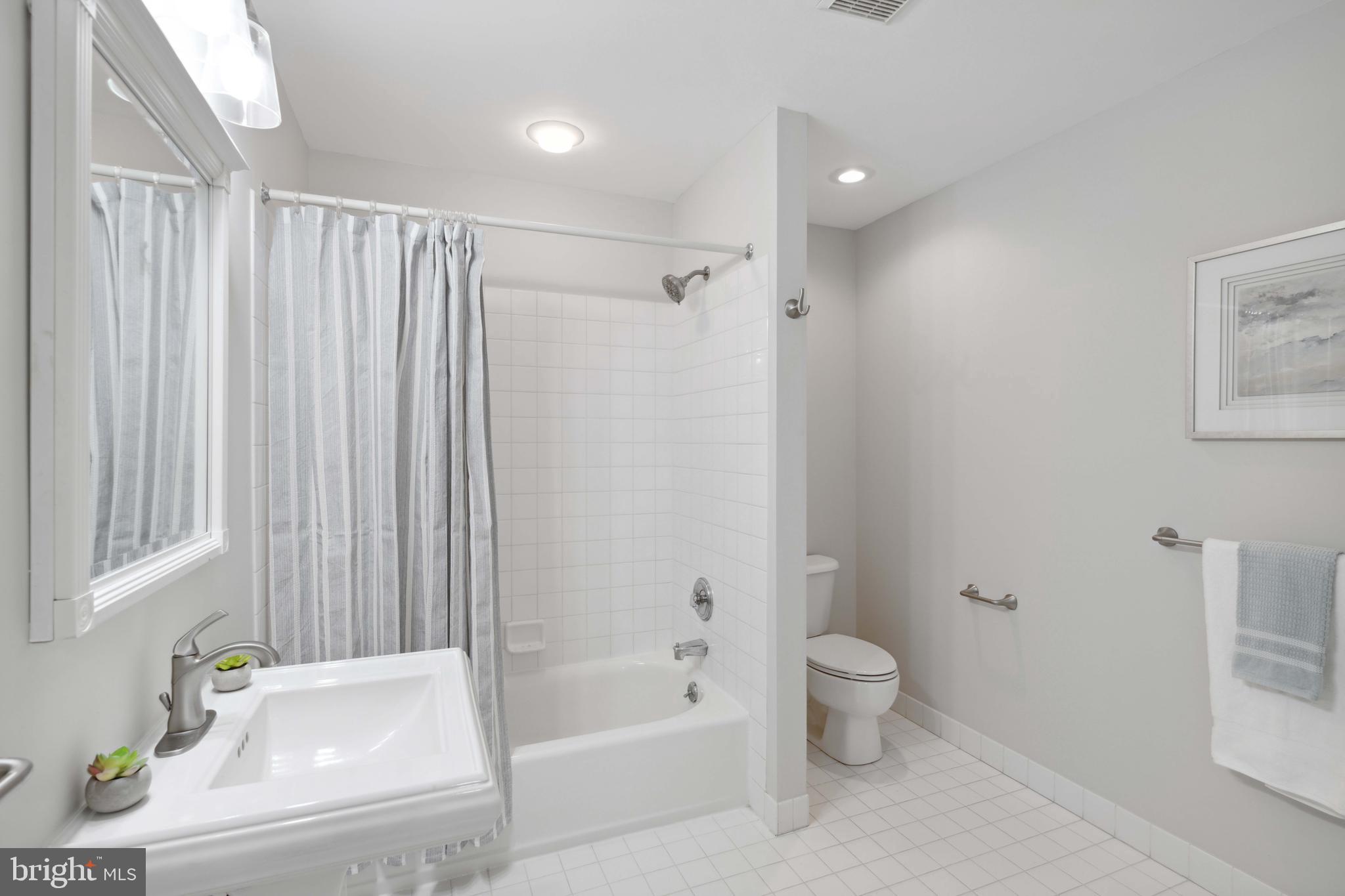 ENCLAV PLEASANT WOOD - Residential