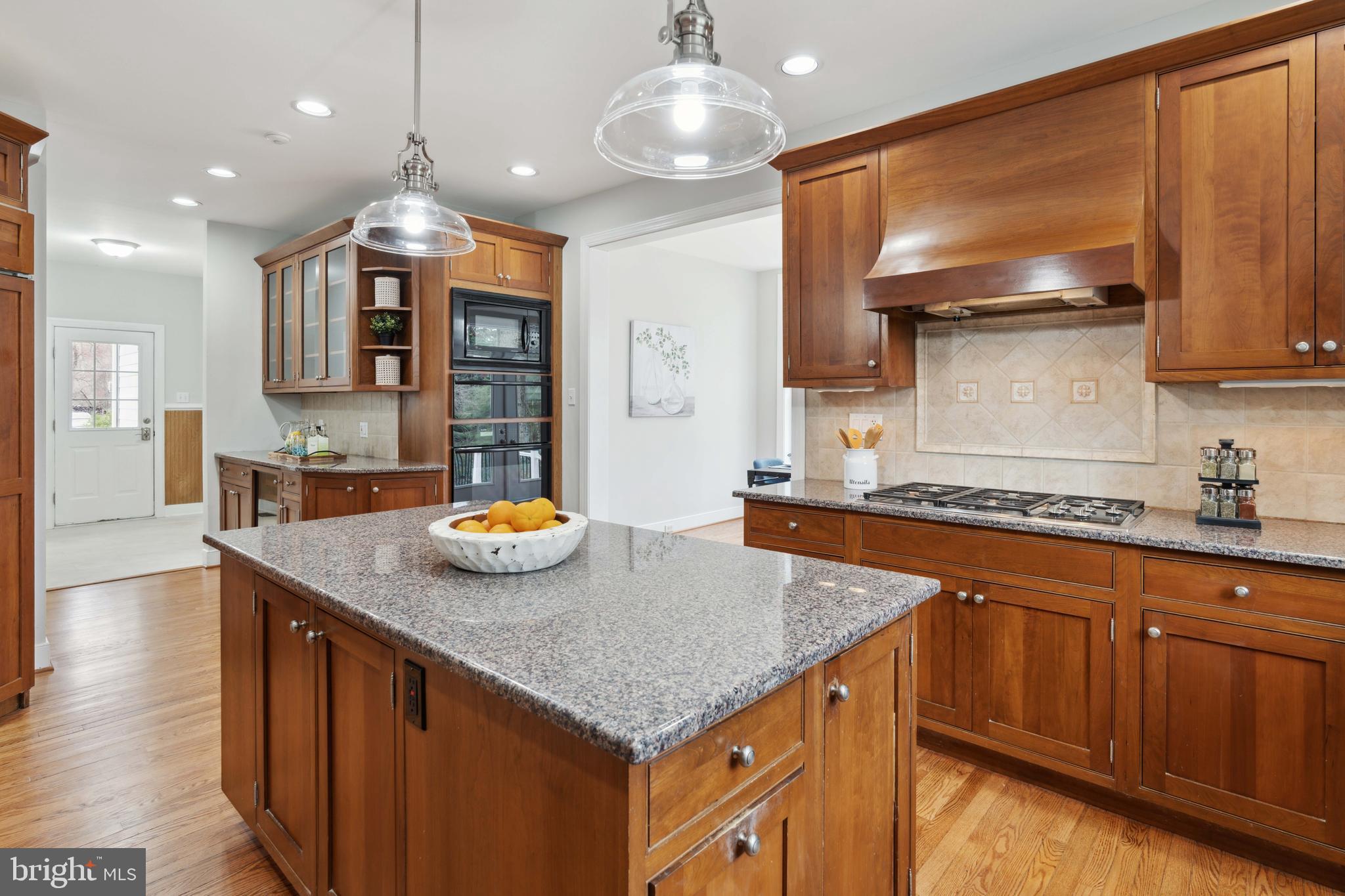 ENCLAV PLEASANT WOOD - Residential