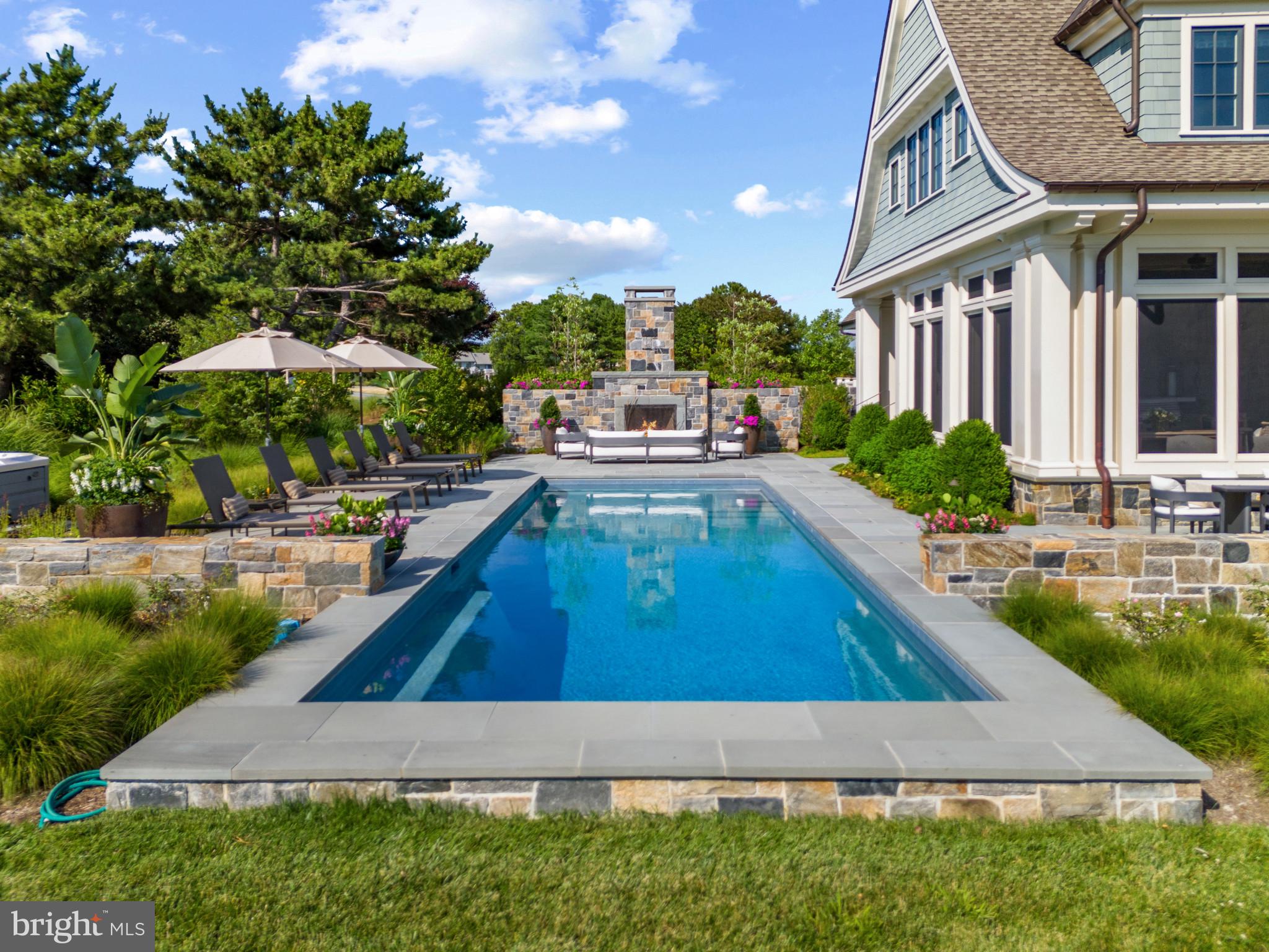 COVE CREEK CLUB - Residential