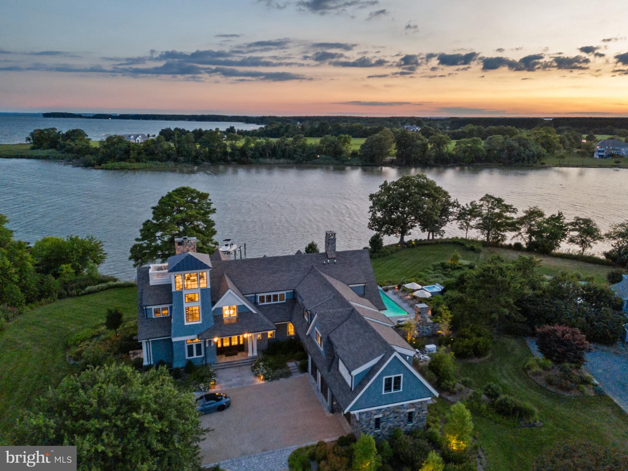 COVE CREEK CLUB - Residential