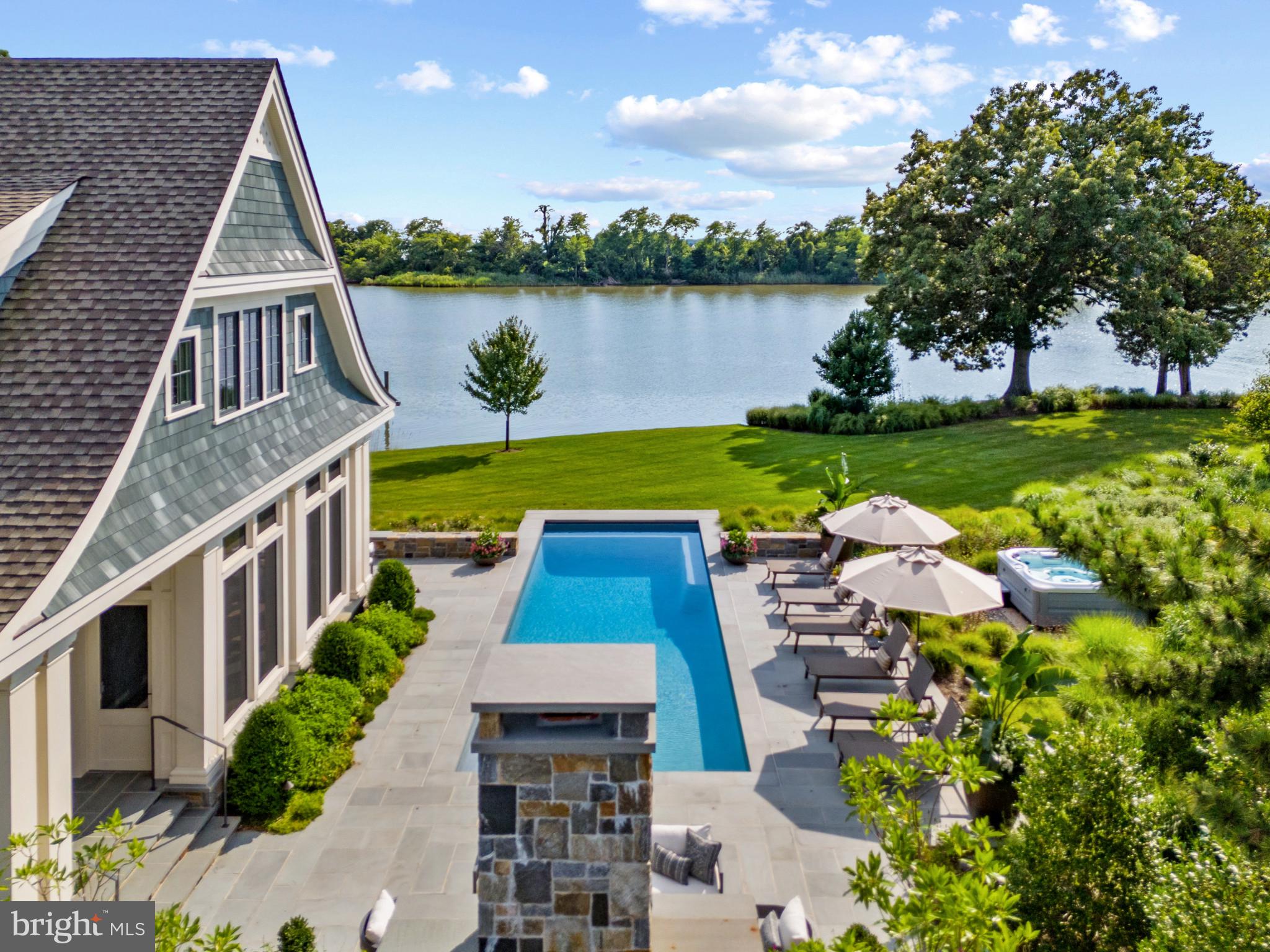 COVE CREEK CLUB - Residential