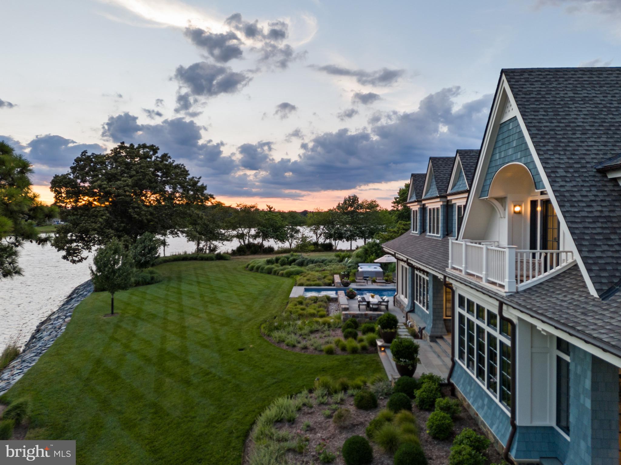 COVE CREEK CLUB - Residential