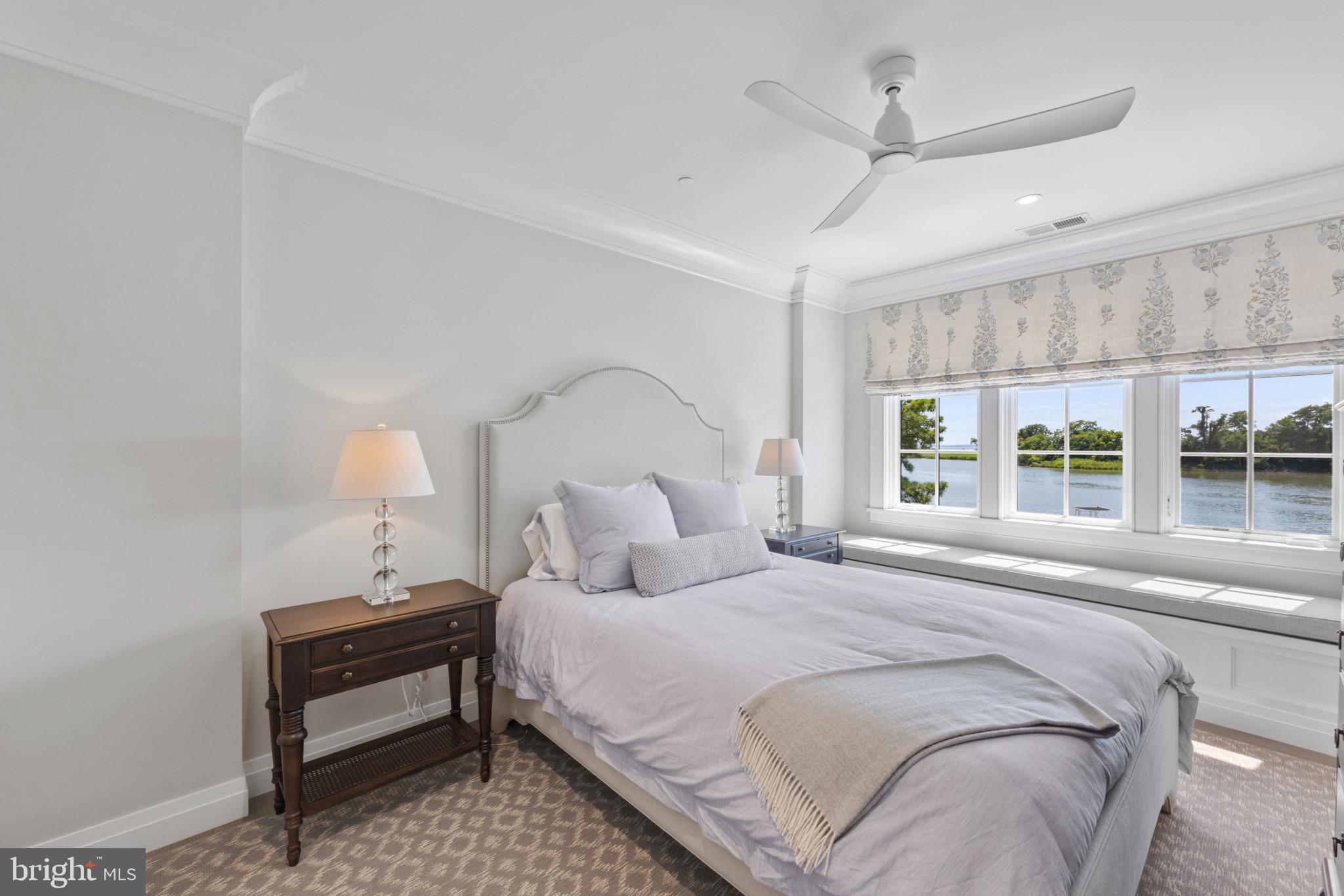 COVE CREEK CLUB - Residential