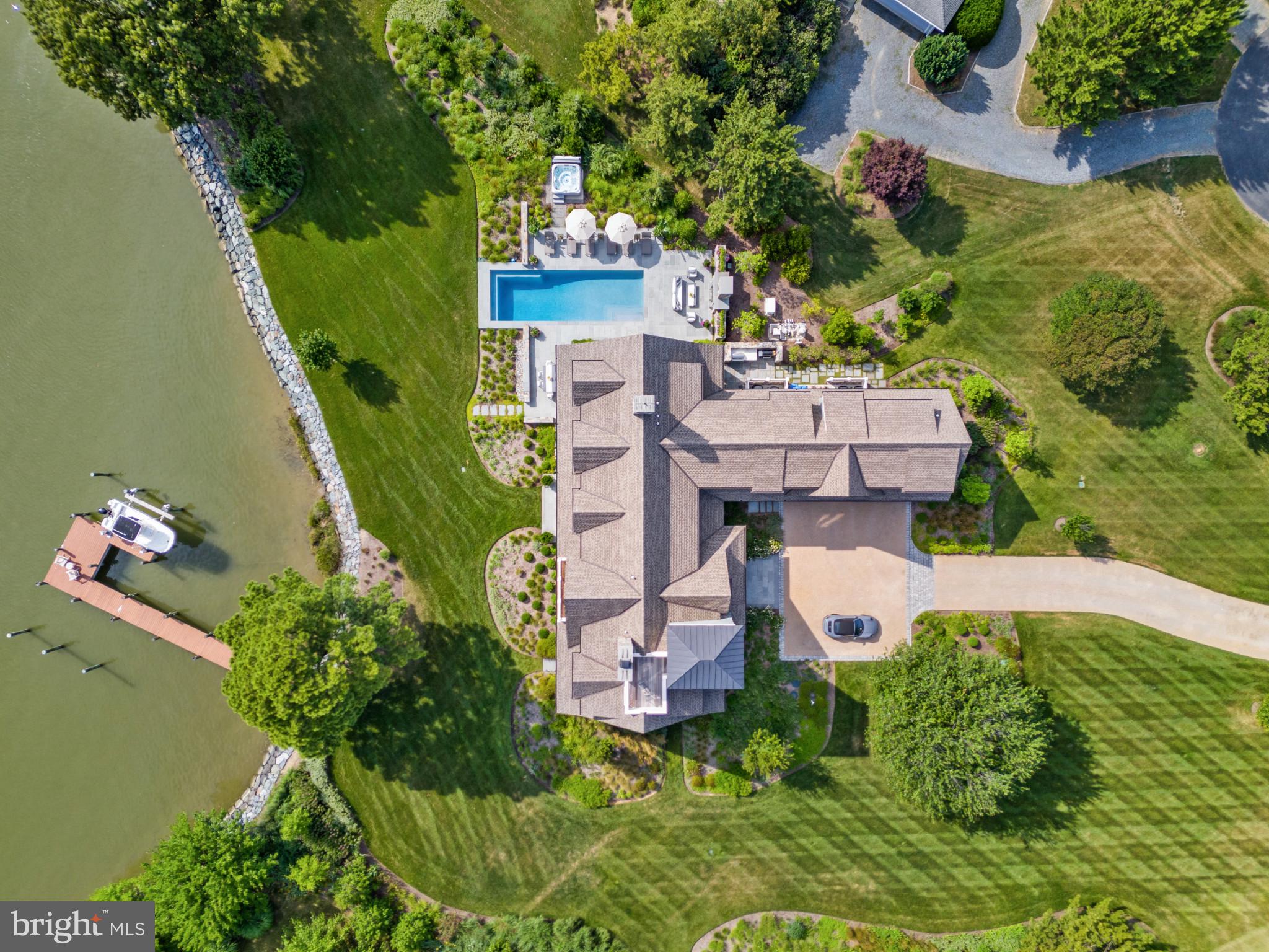 COVE CREEK CLUB - Residential