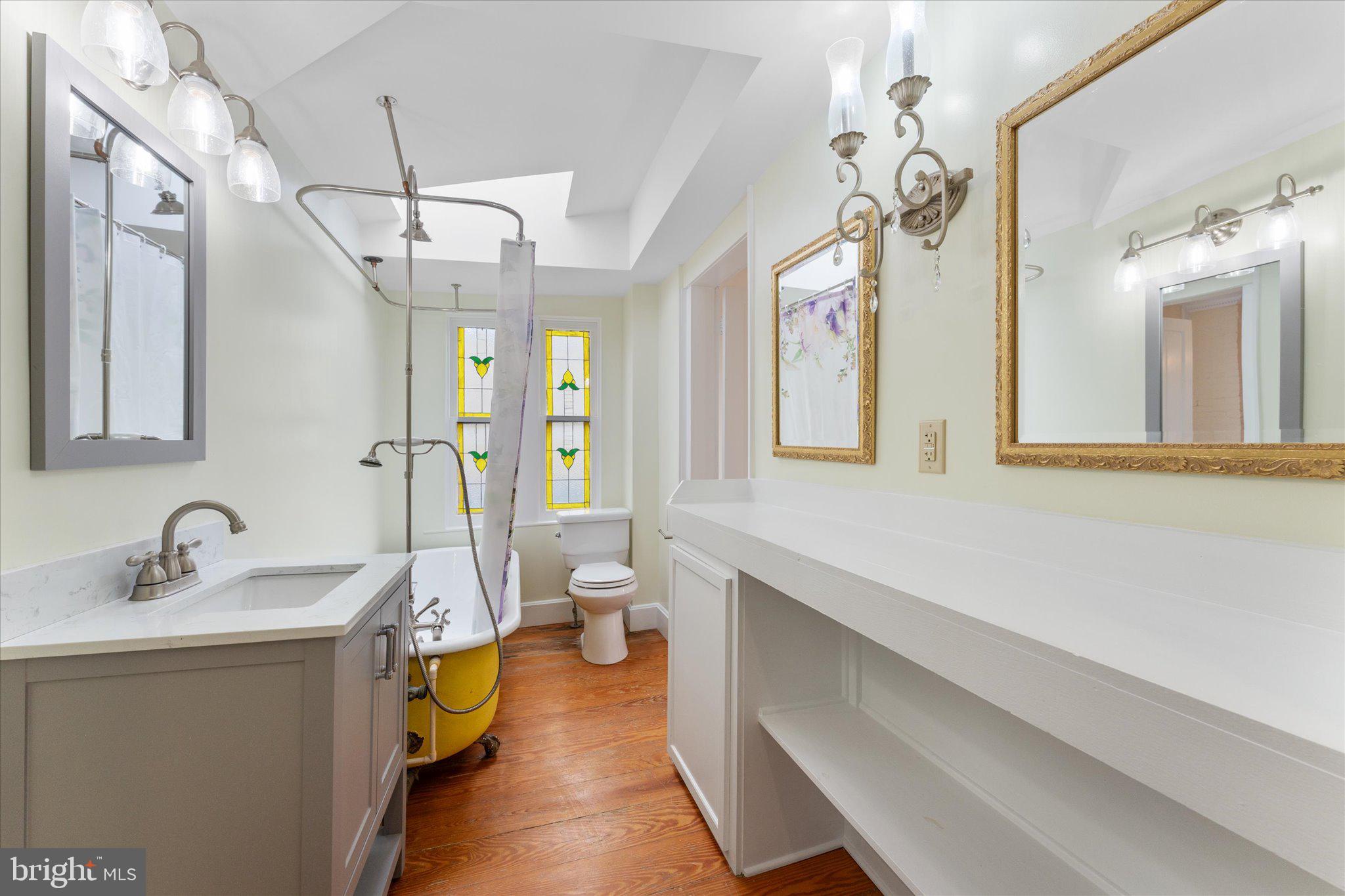 DOWNTOWN WINCHESTER - Residential