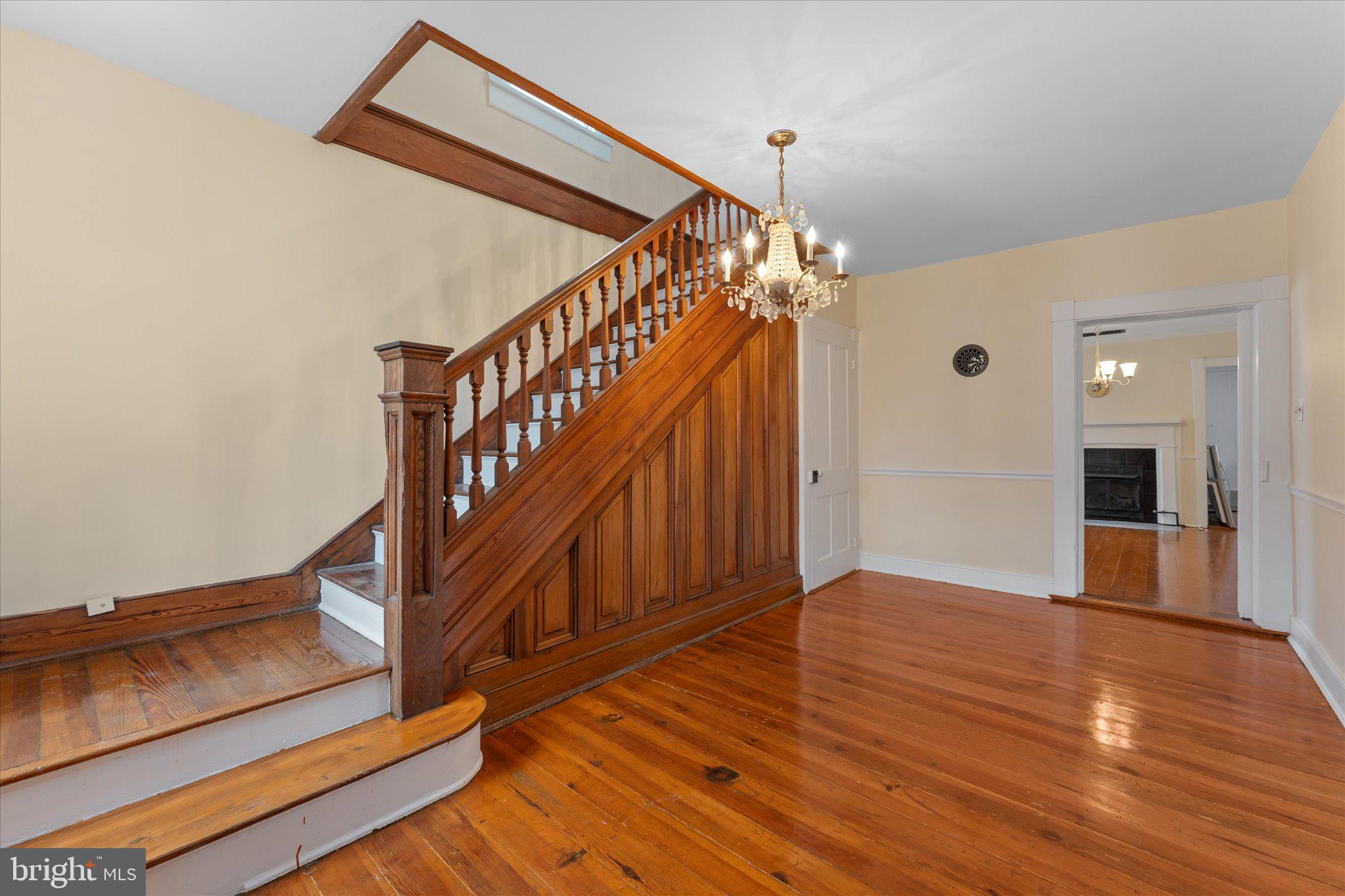 DOWNTOWN WINCHESTER - Residential