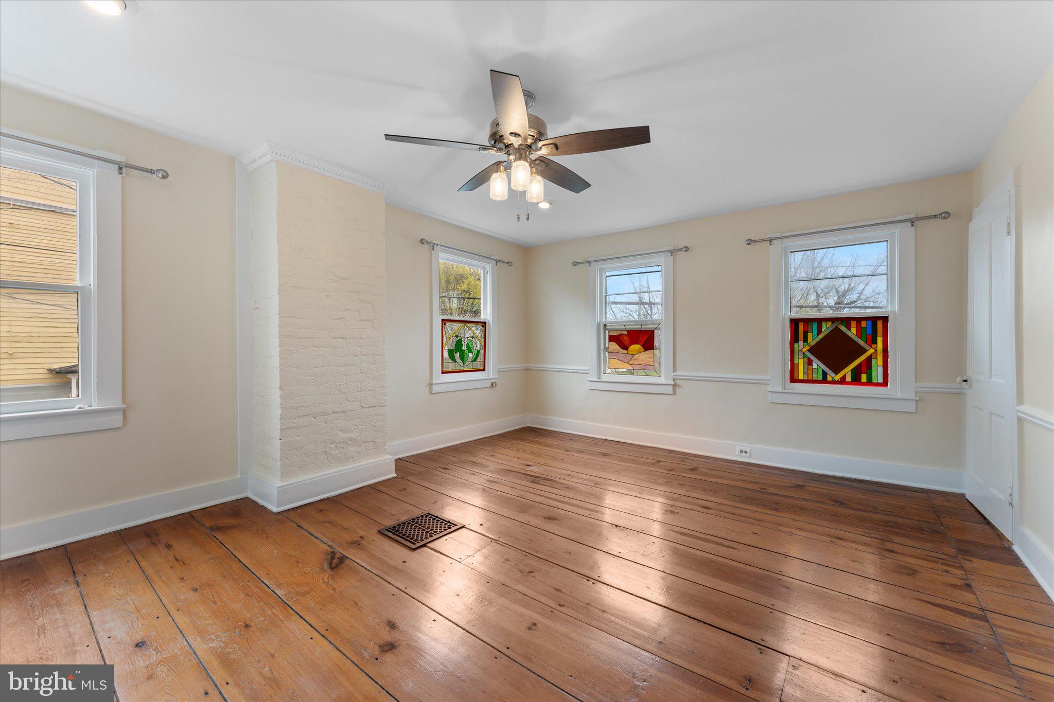 DOWNTOWN WINCHESTER - Residential