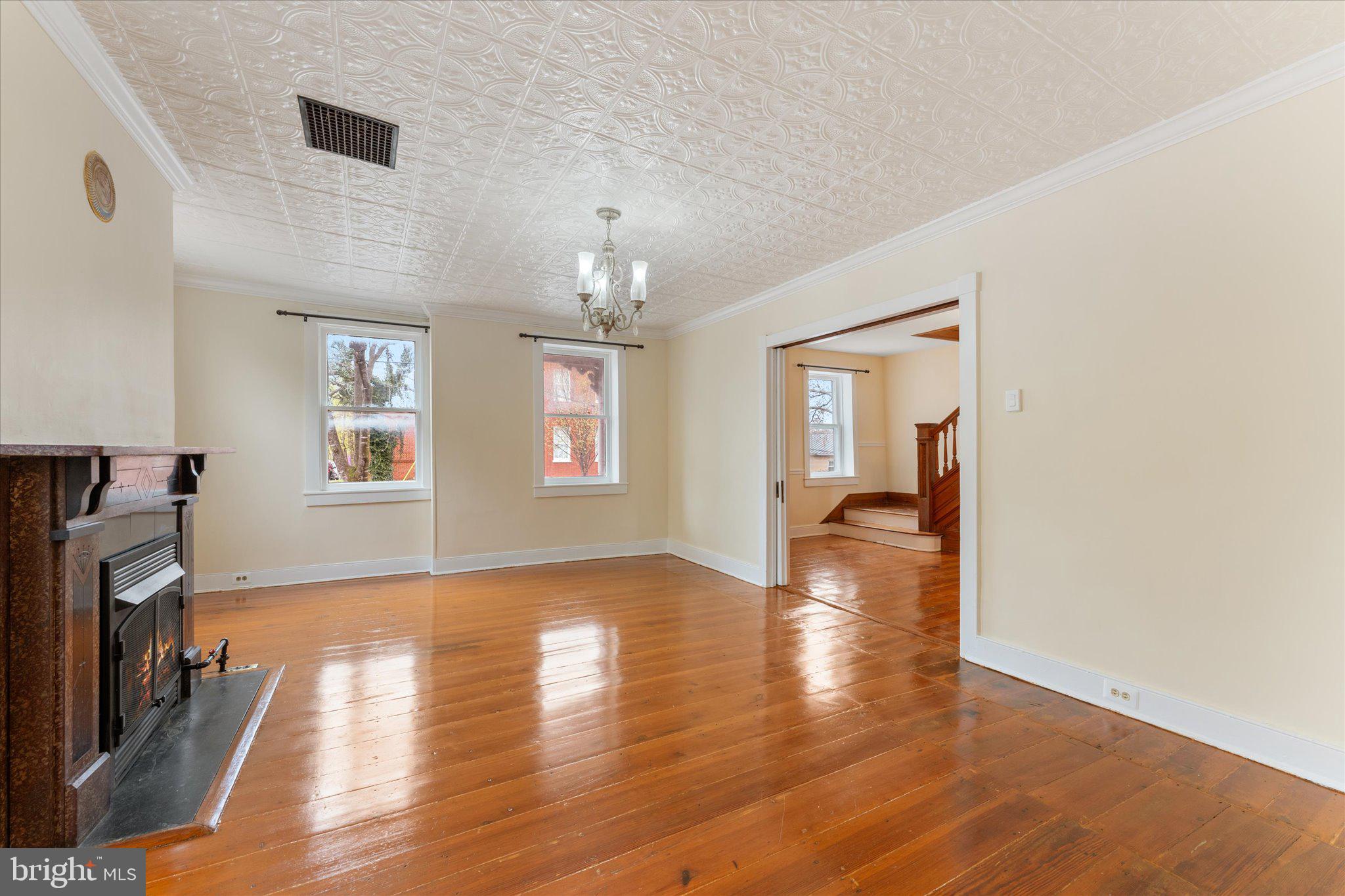 DOWNTOWN WINCHESTER - Residential