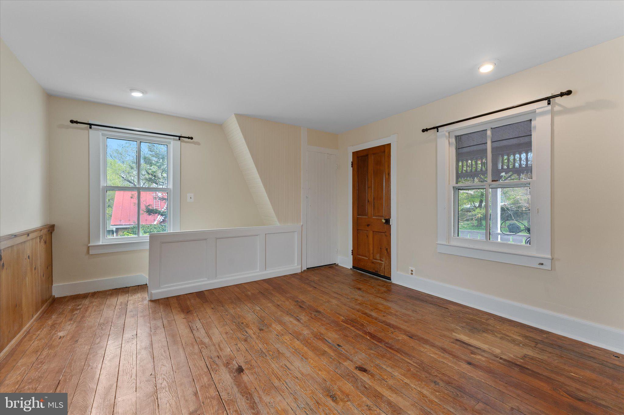 DOWNTOWN WINCHESTER - Residential