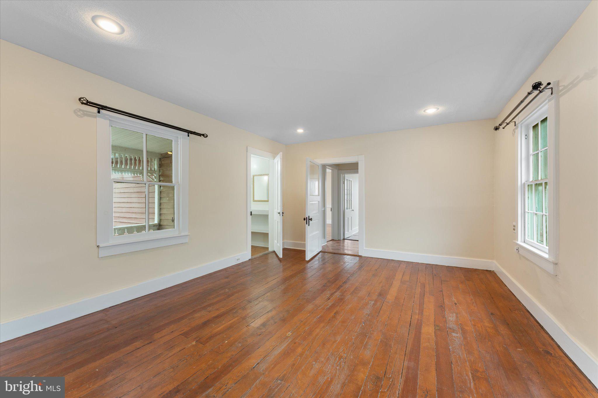 DOWNTOWN WINCHESTER - Residential