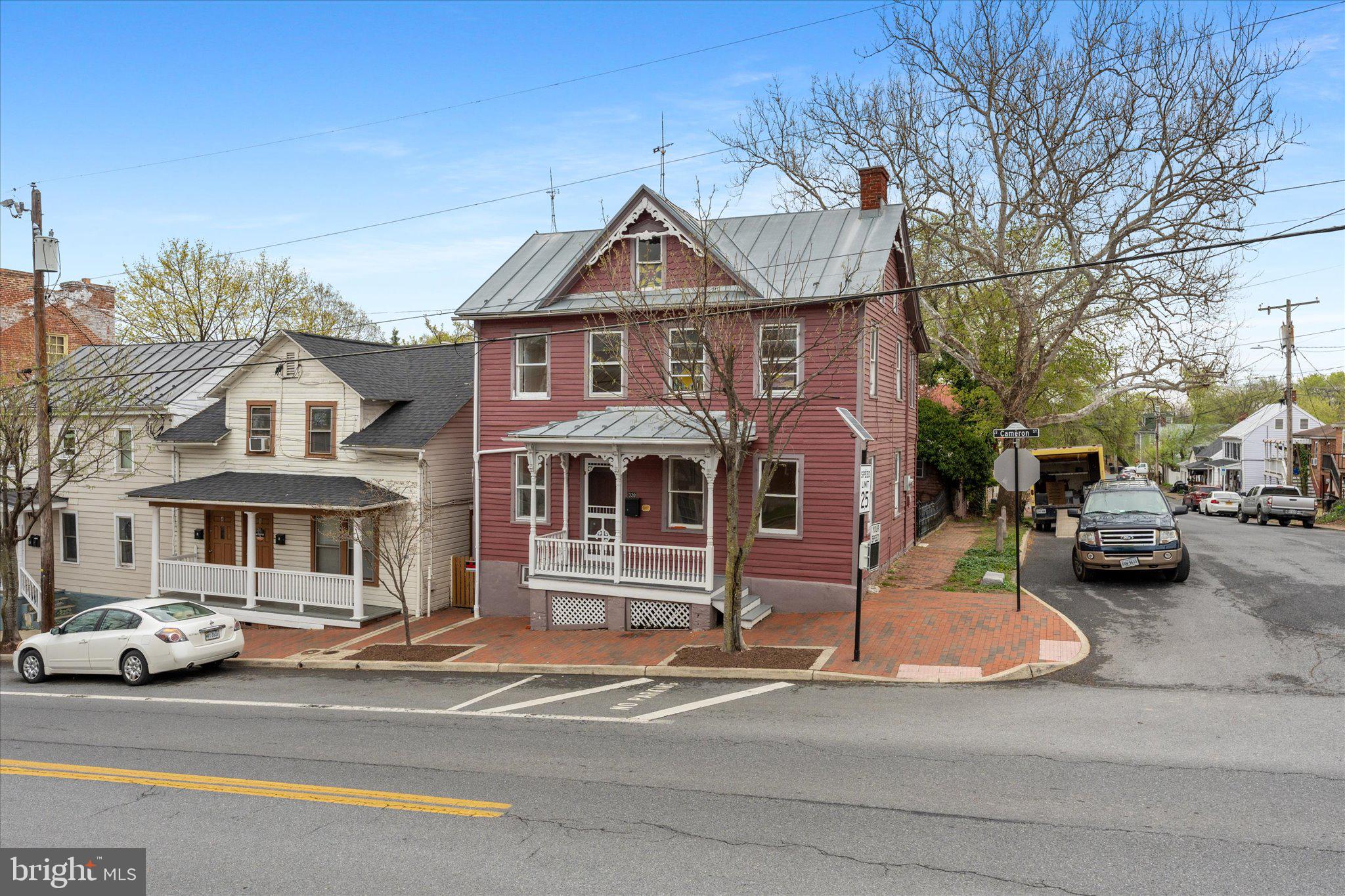 DOWNTOWN WINCHESTER - Residential
