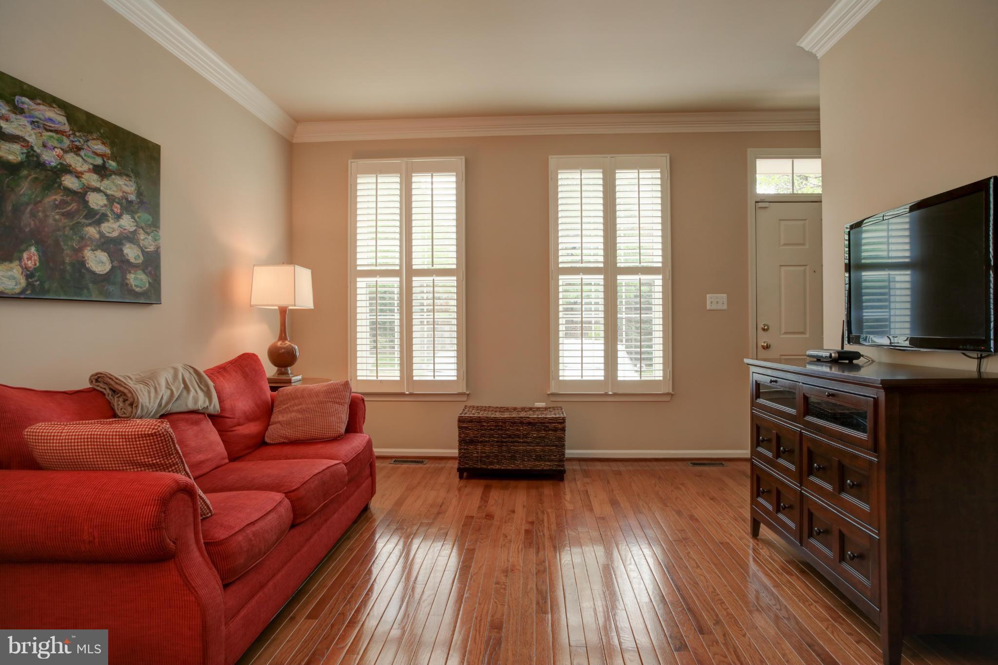 RESTON - Residential