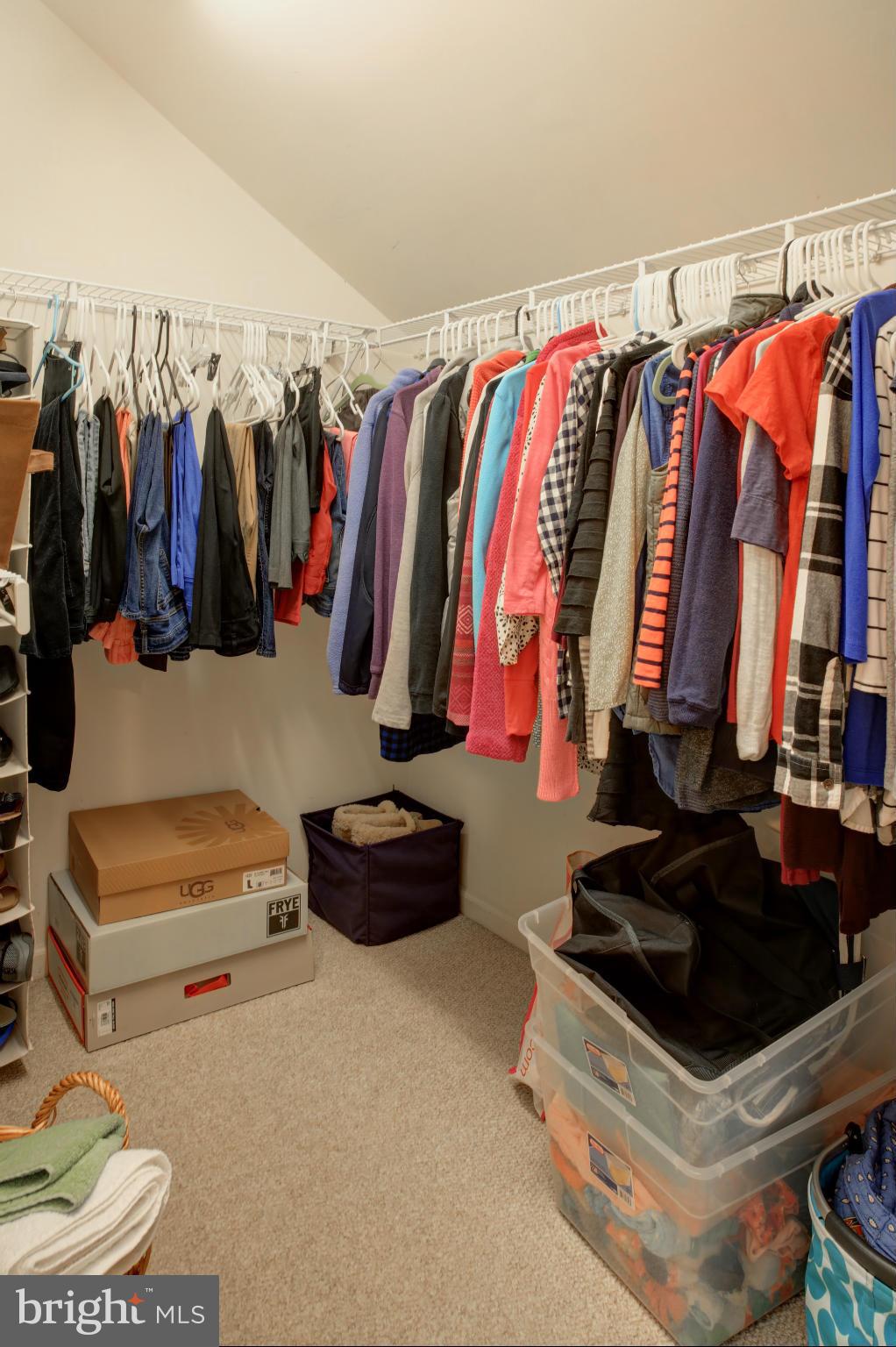 RESTON - Residential