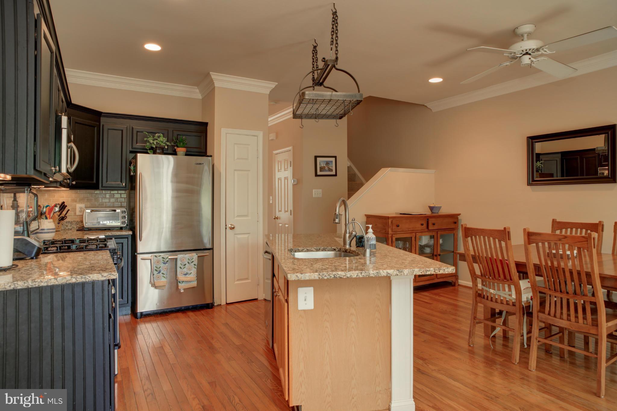 RESTON - Residential