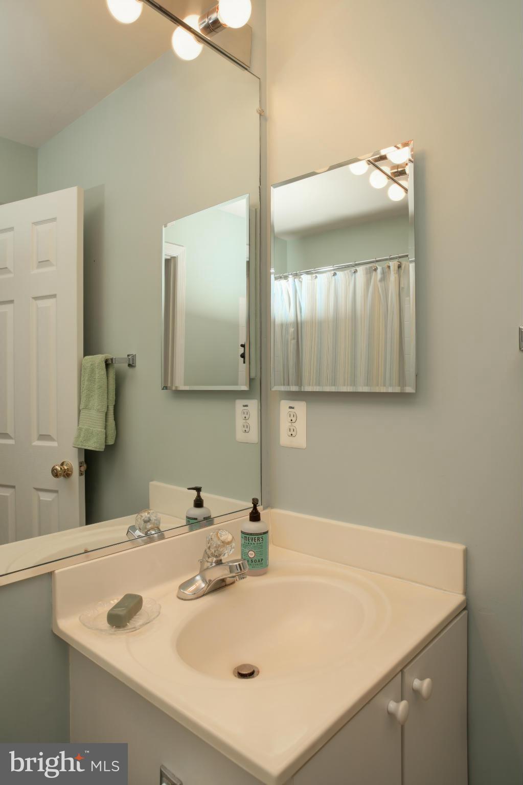 RESTON - Residential