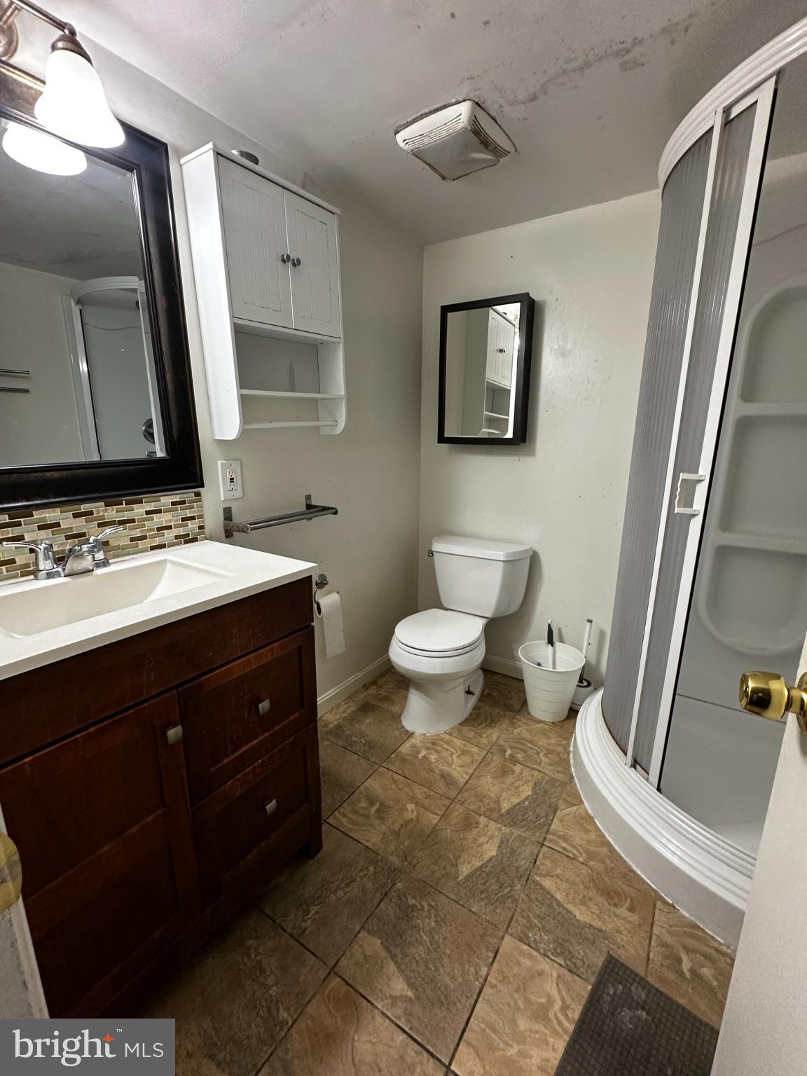 LAKELAND - Residential Lease