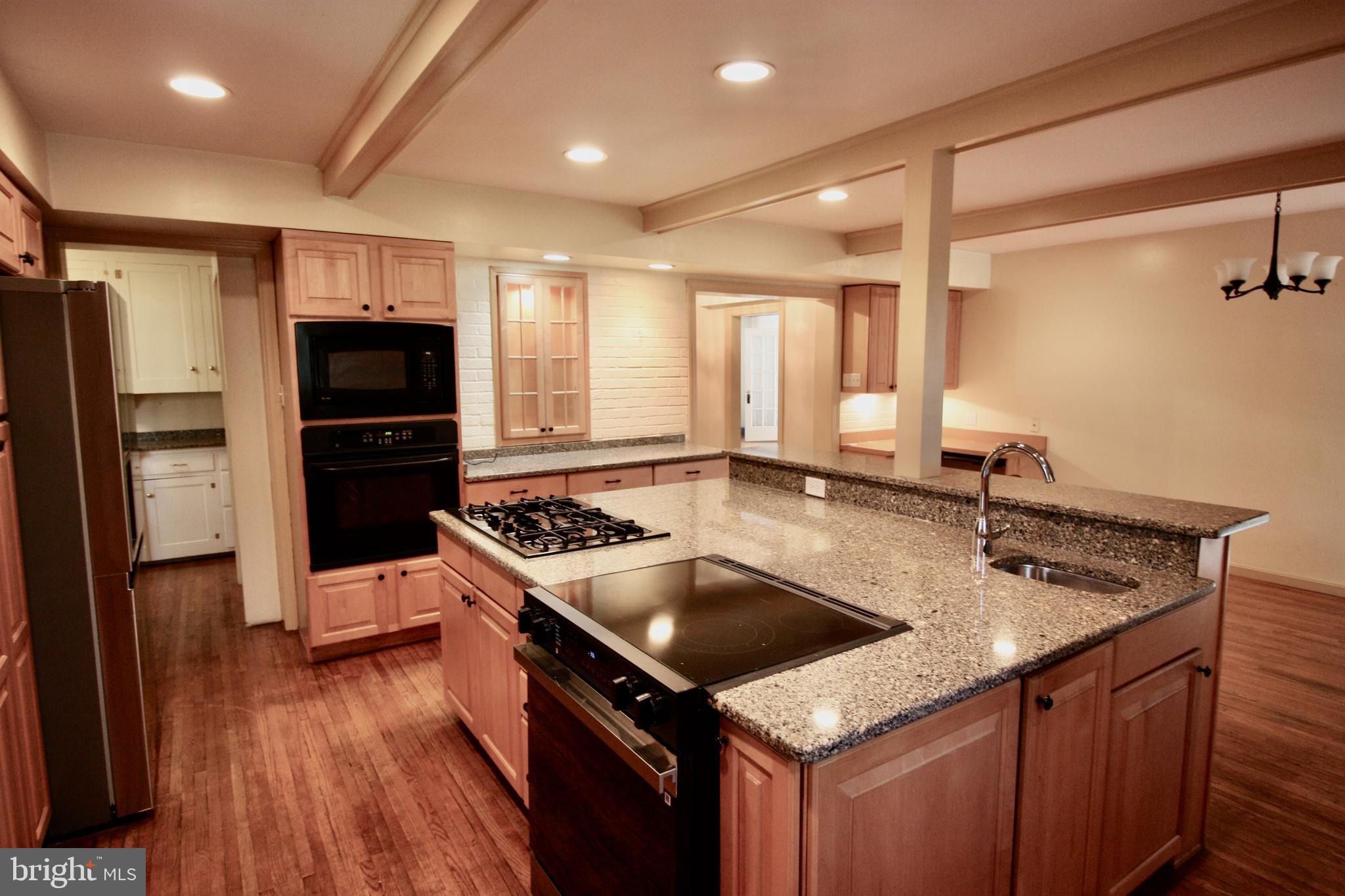 FOUNTAIN HEAD - Residential