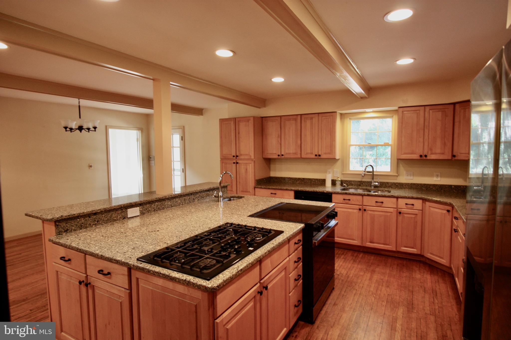 FOUNTAIN HEAD - Residential