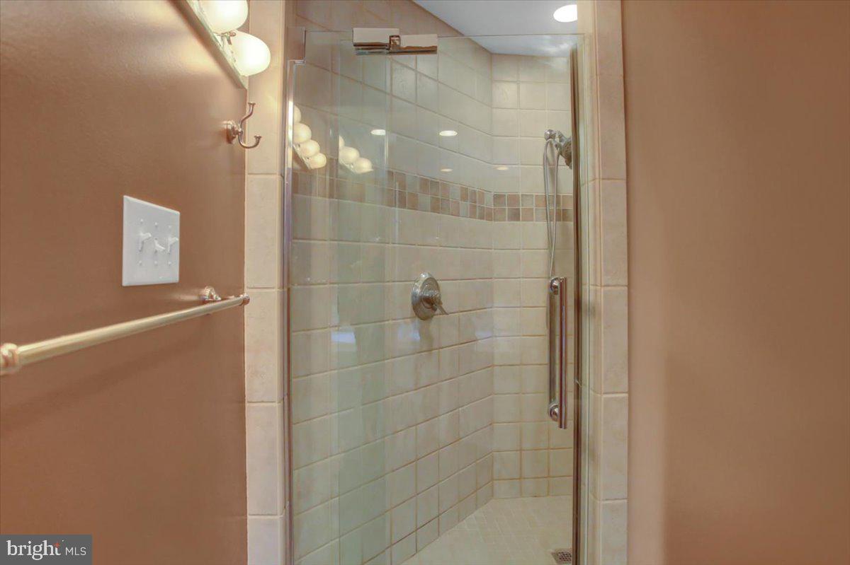 FOUNTAIN HEAD - Residential