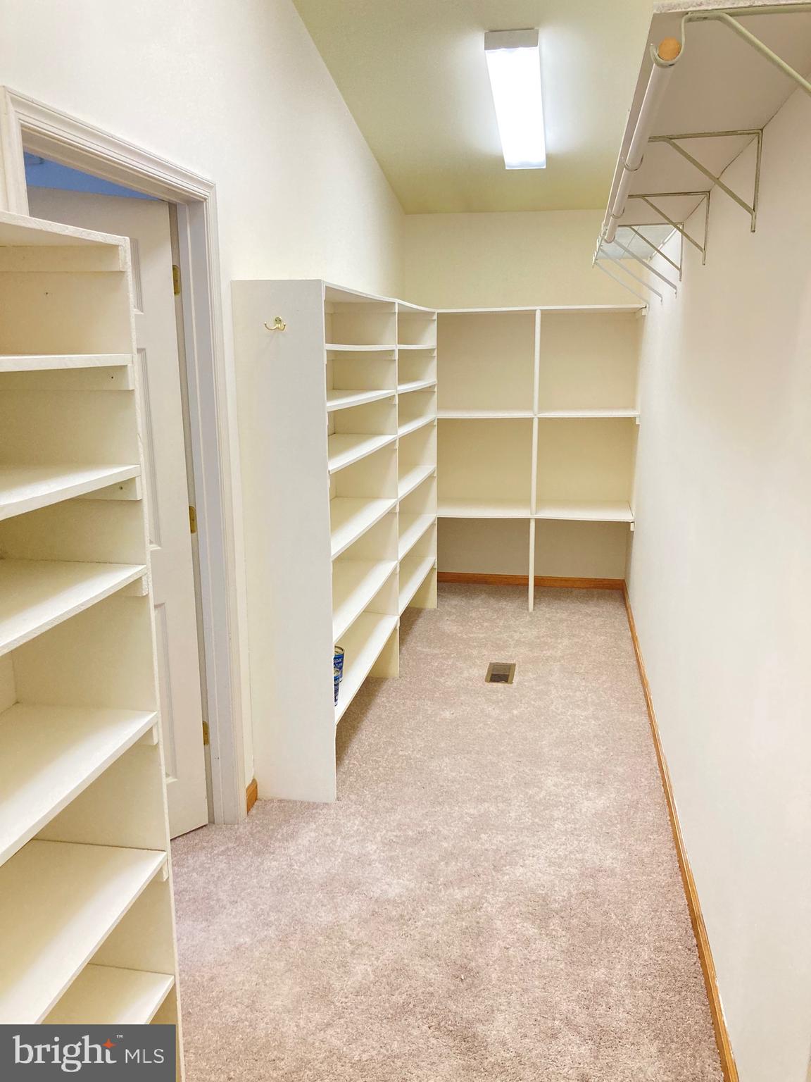 FOUNTAIN HEAD - Residential