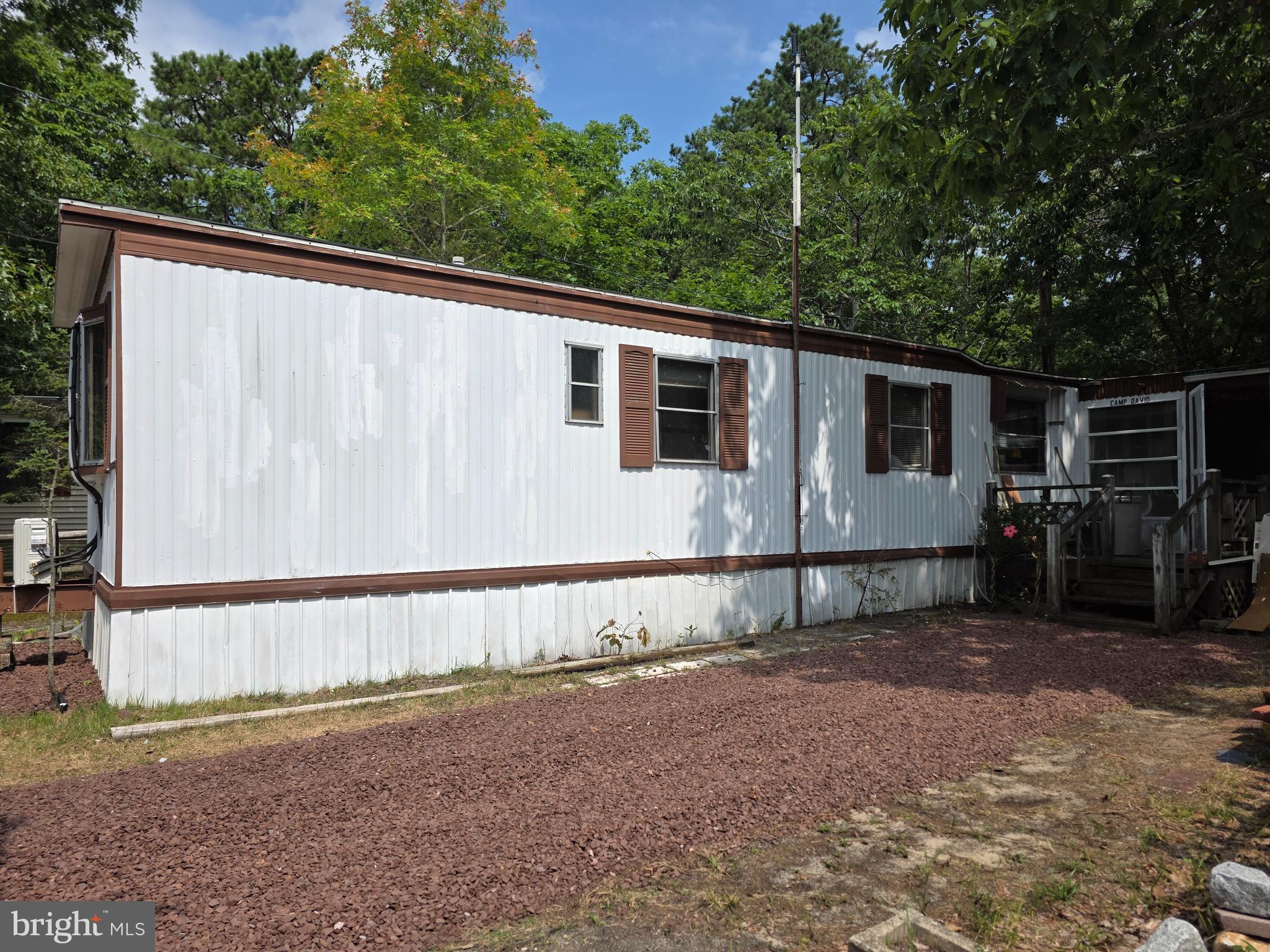 525 E MAIN STREET F2