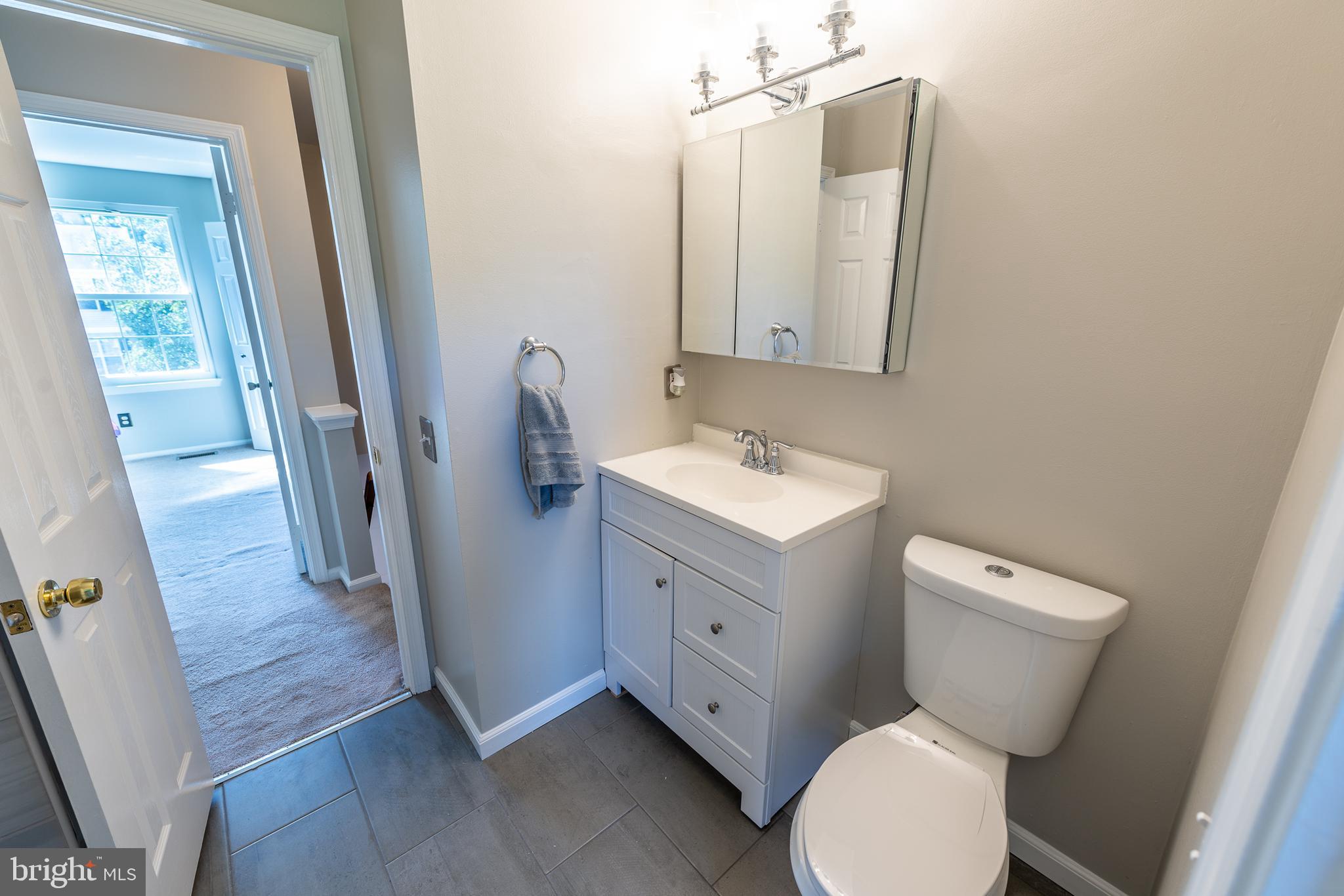 LONDON TOWNE - Residential