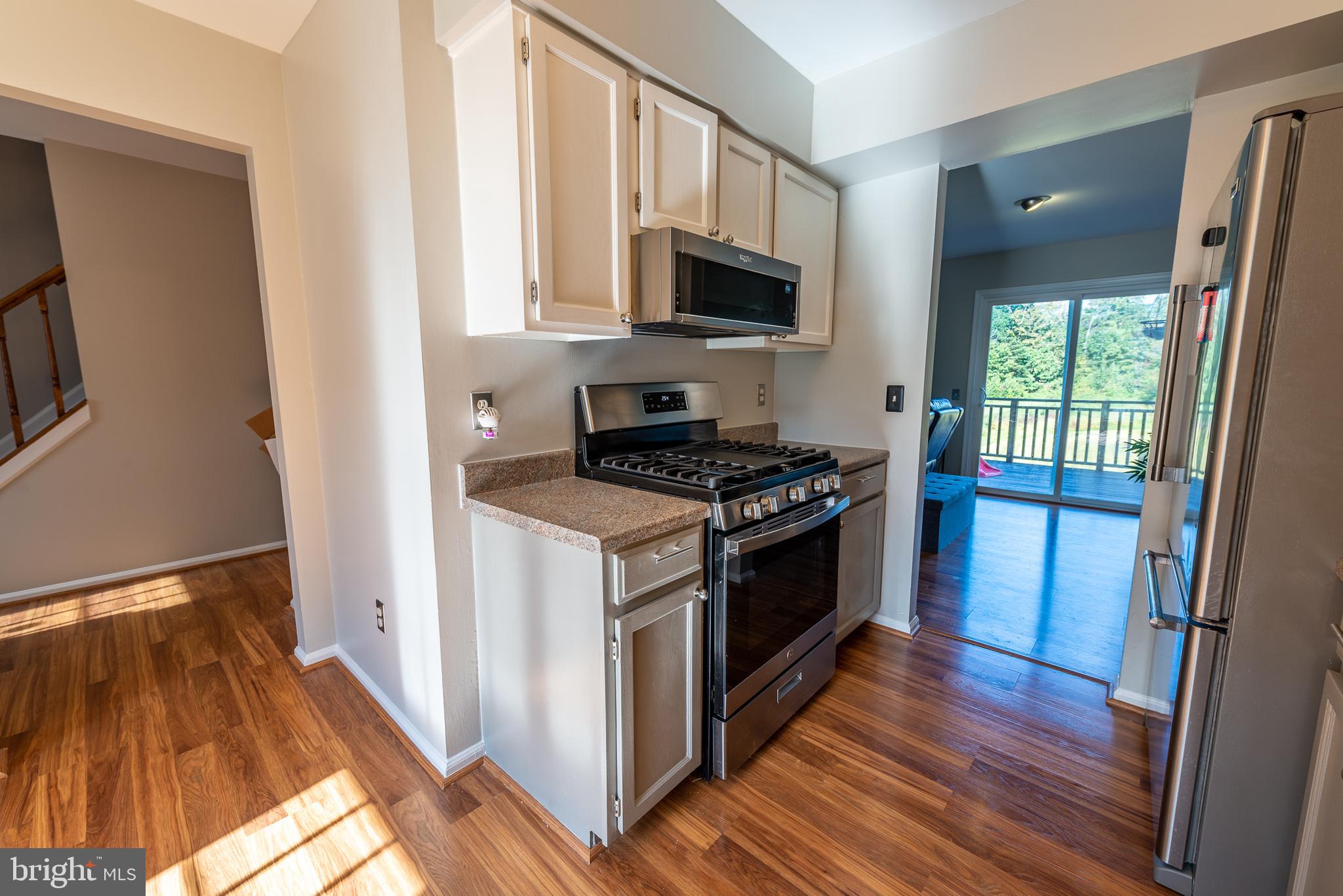 LONDON TOWNE - Residential