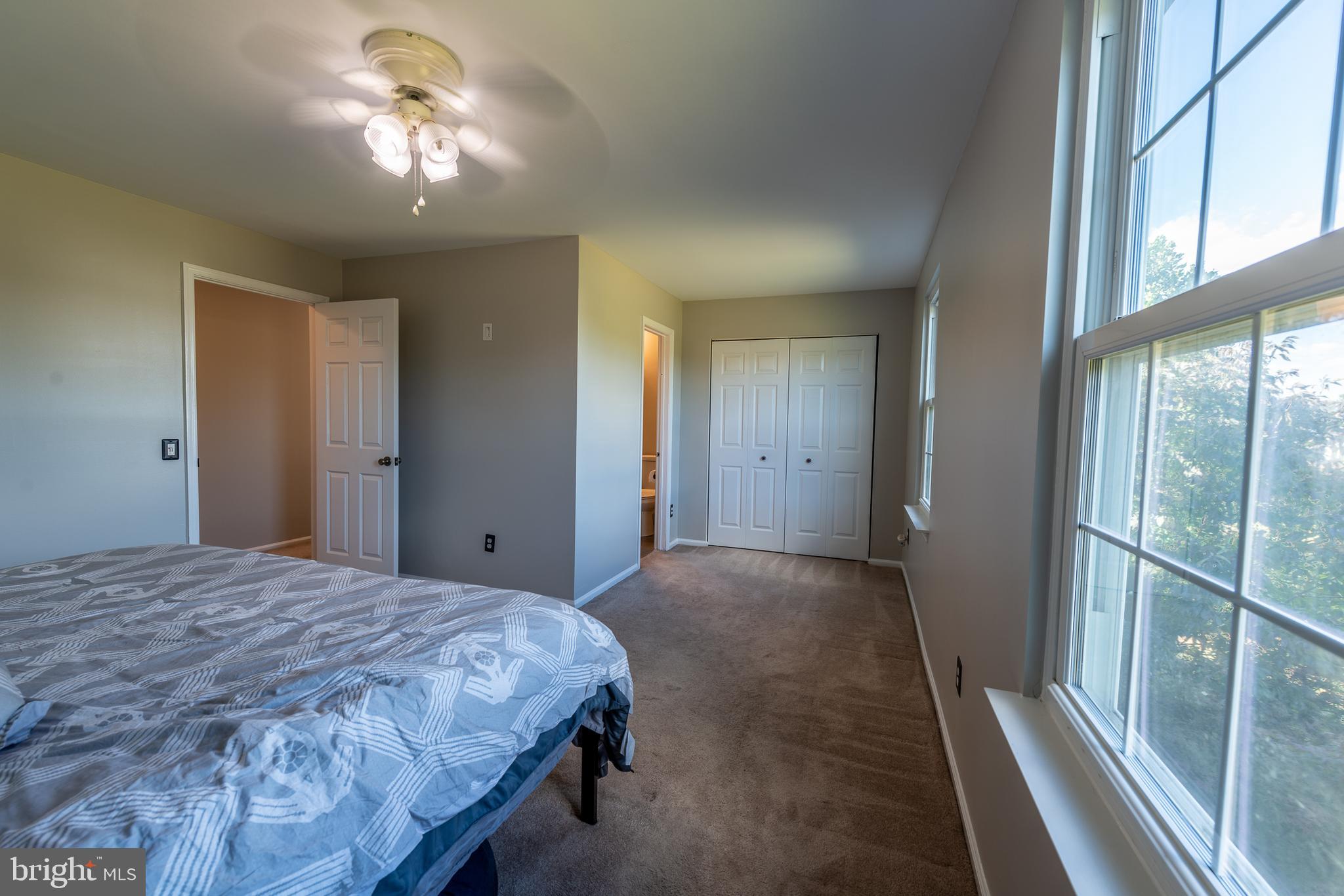 LONDON TOWNE - Residential