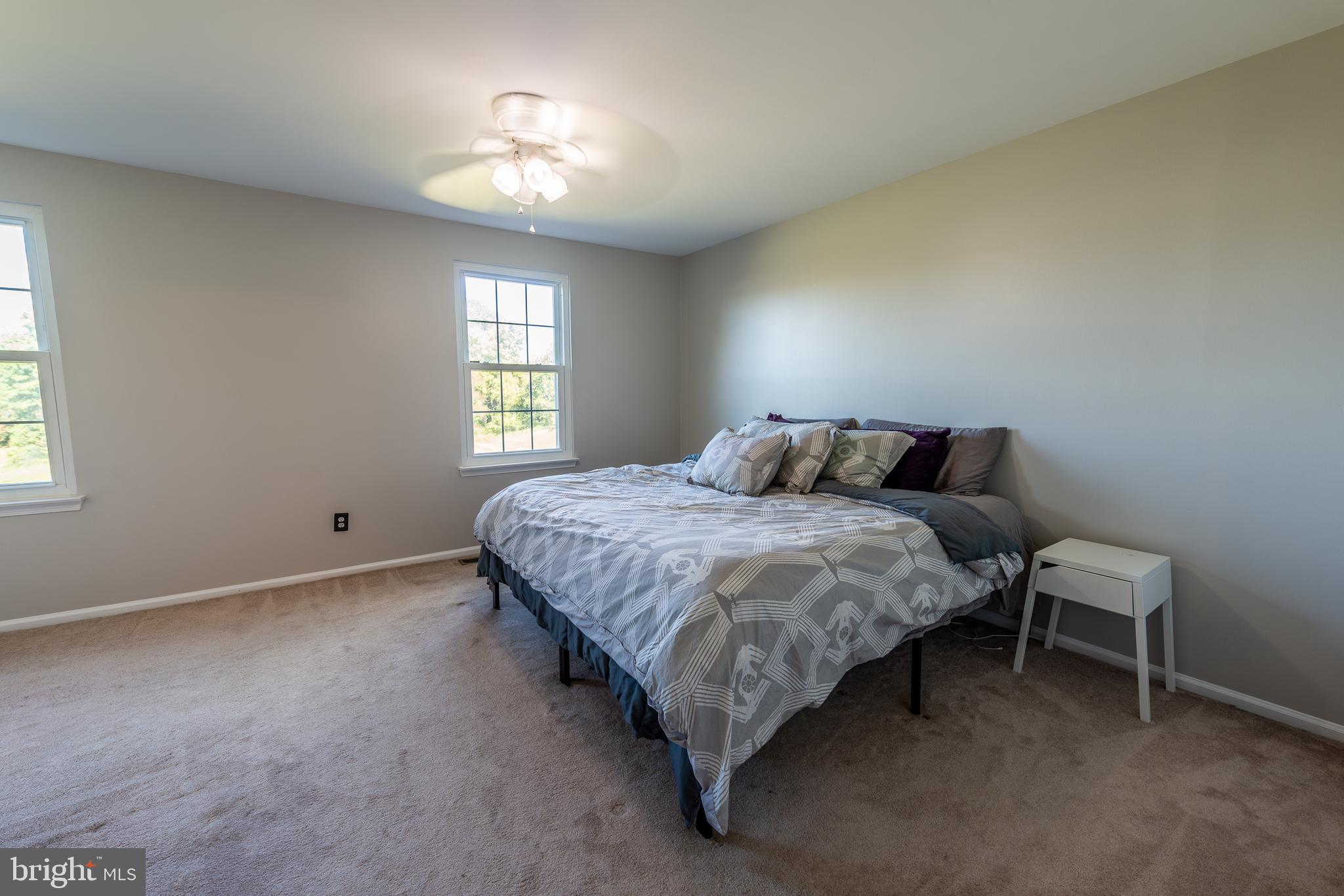 LONDON TOWNE - Residential