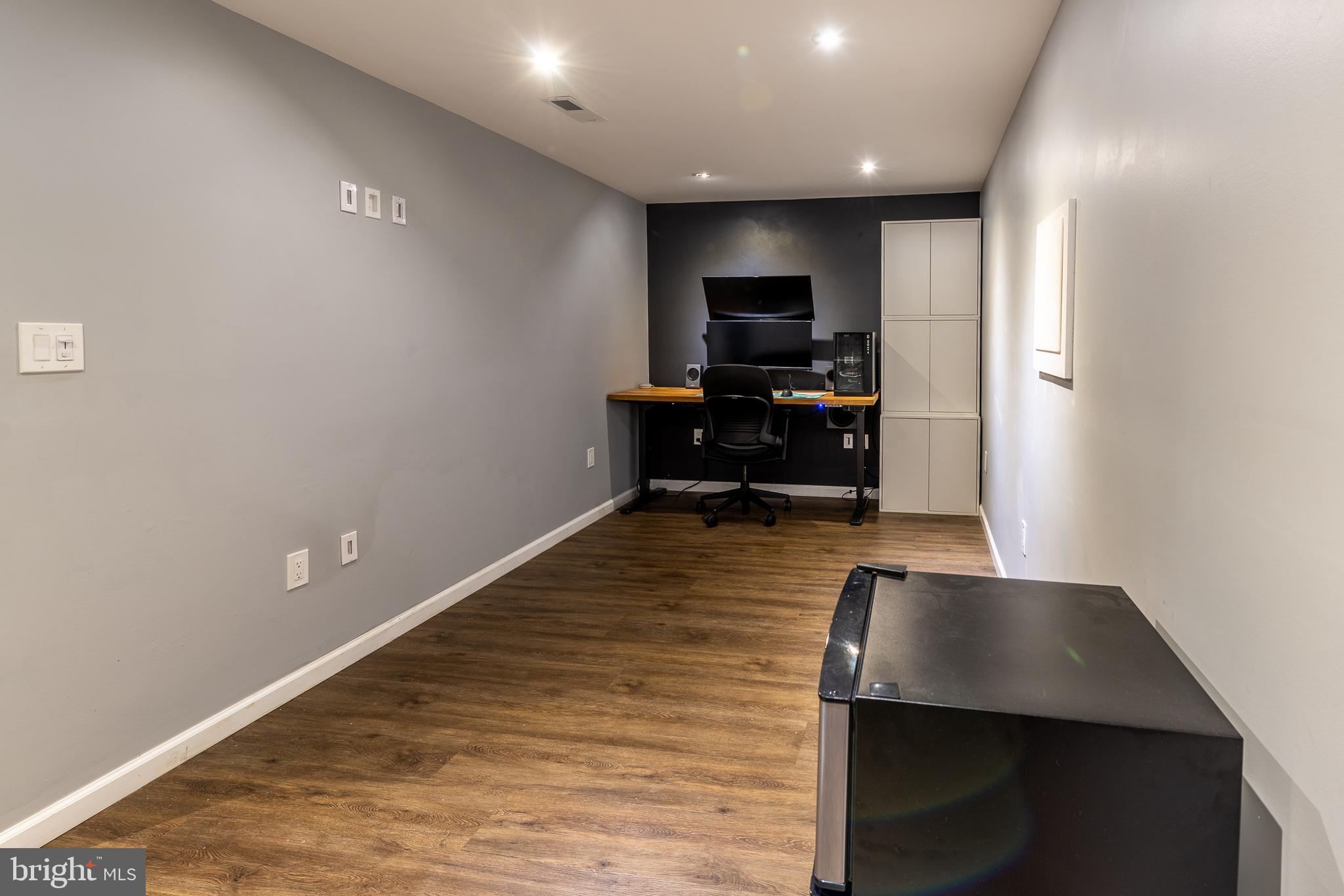 LONDON TOWNE - Residential