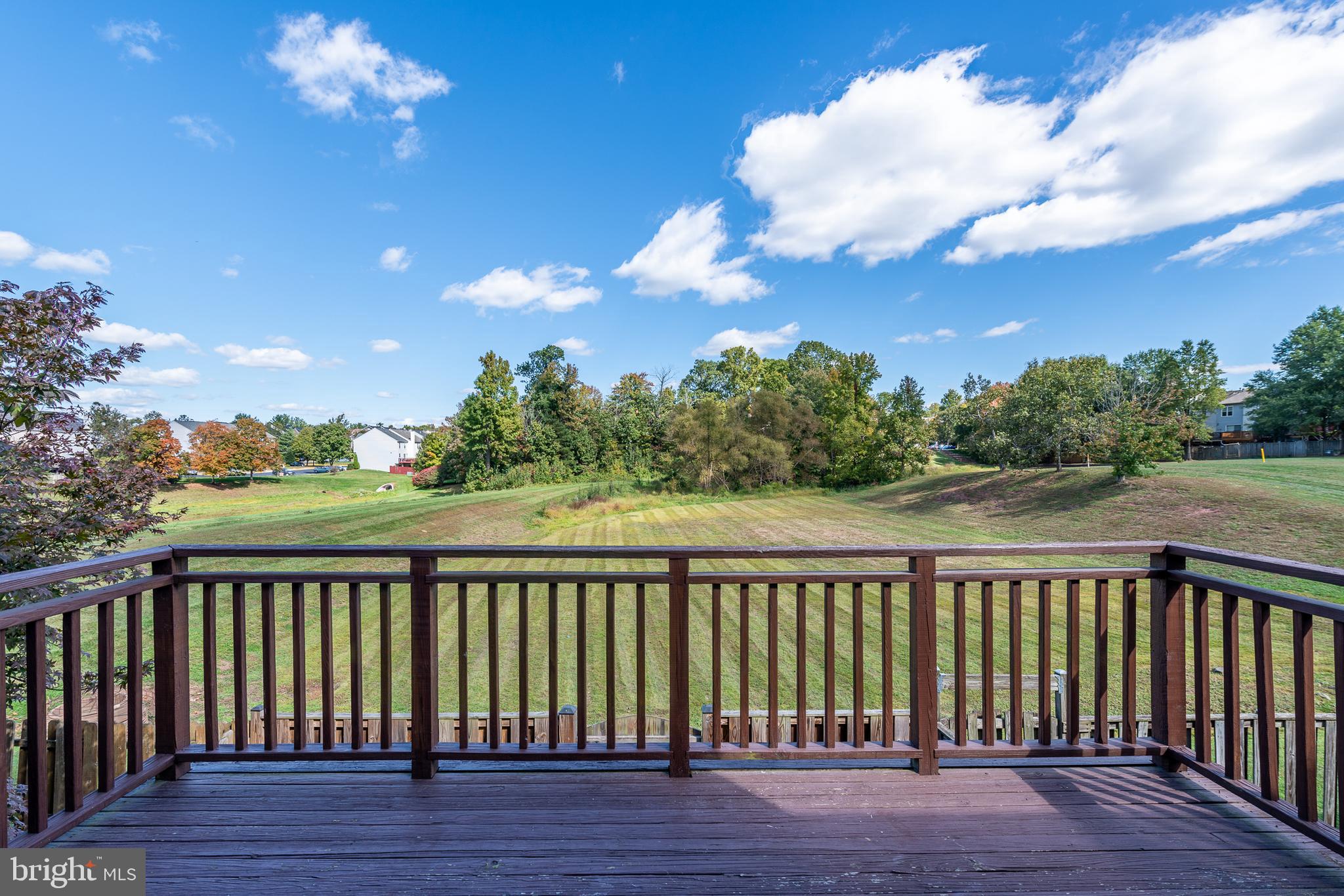 LONDON TOWNE - Residential