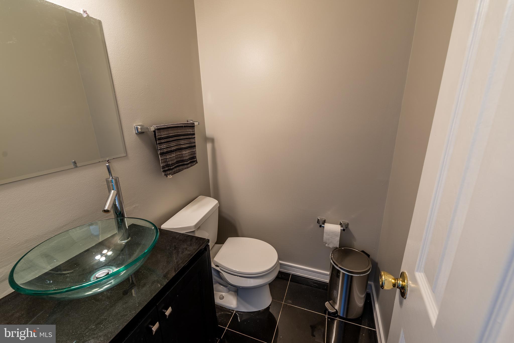 LONDON TOWNE - Residential