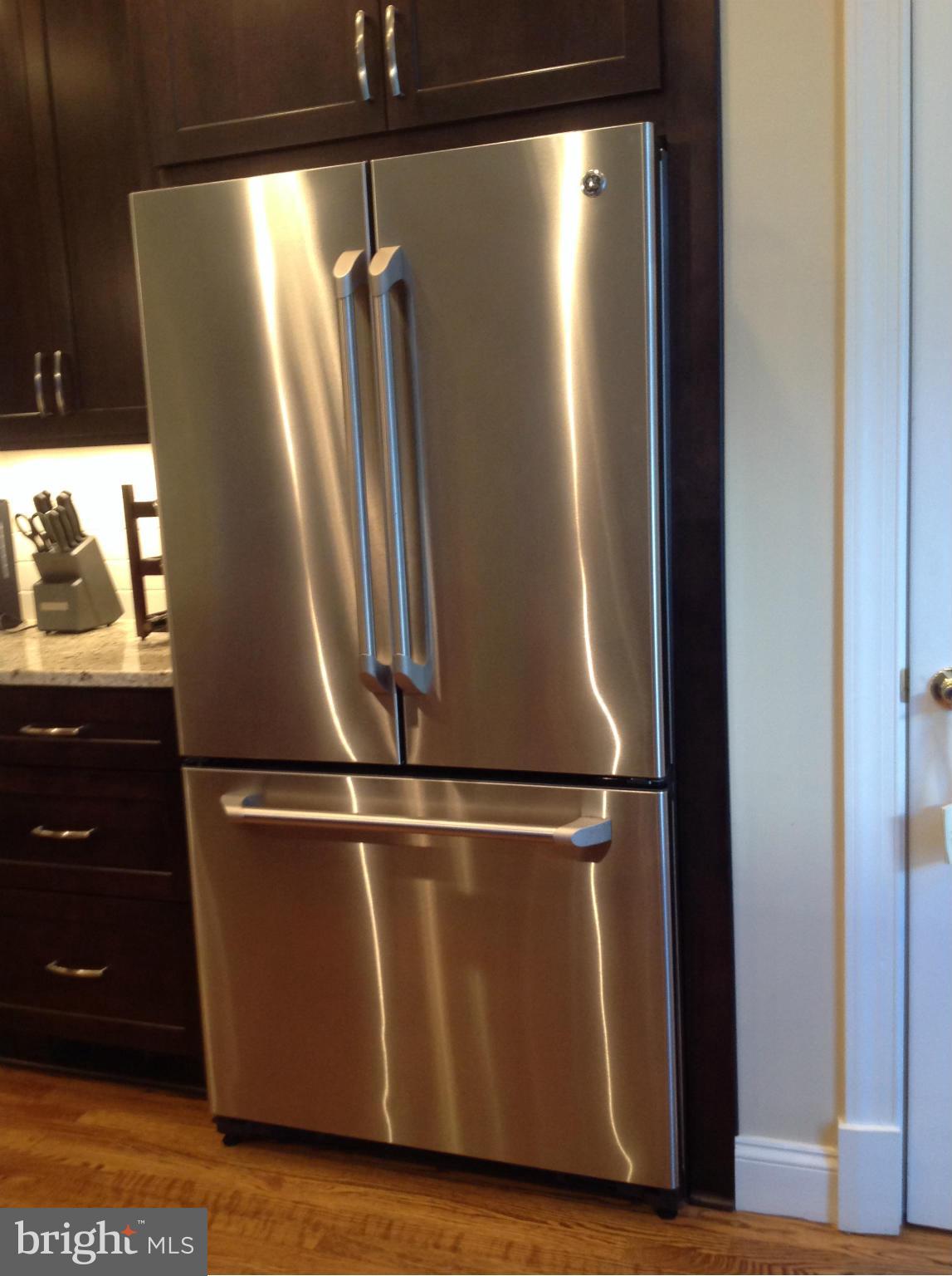 JAMES WREN TOWNHOUSES - Residential Lease