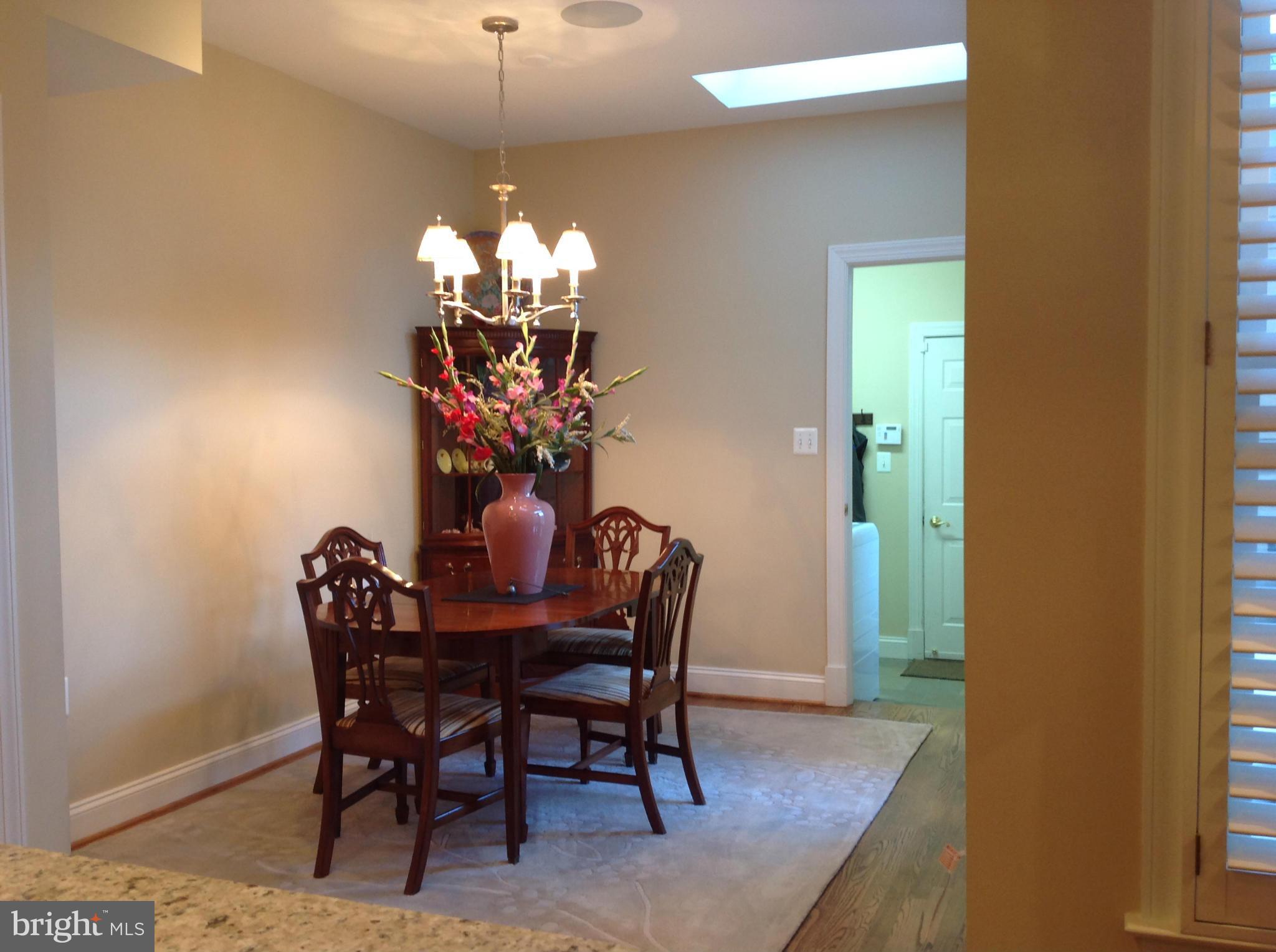 JAMES WREN TOWNHOUSES - Residential Lease