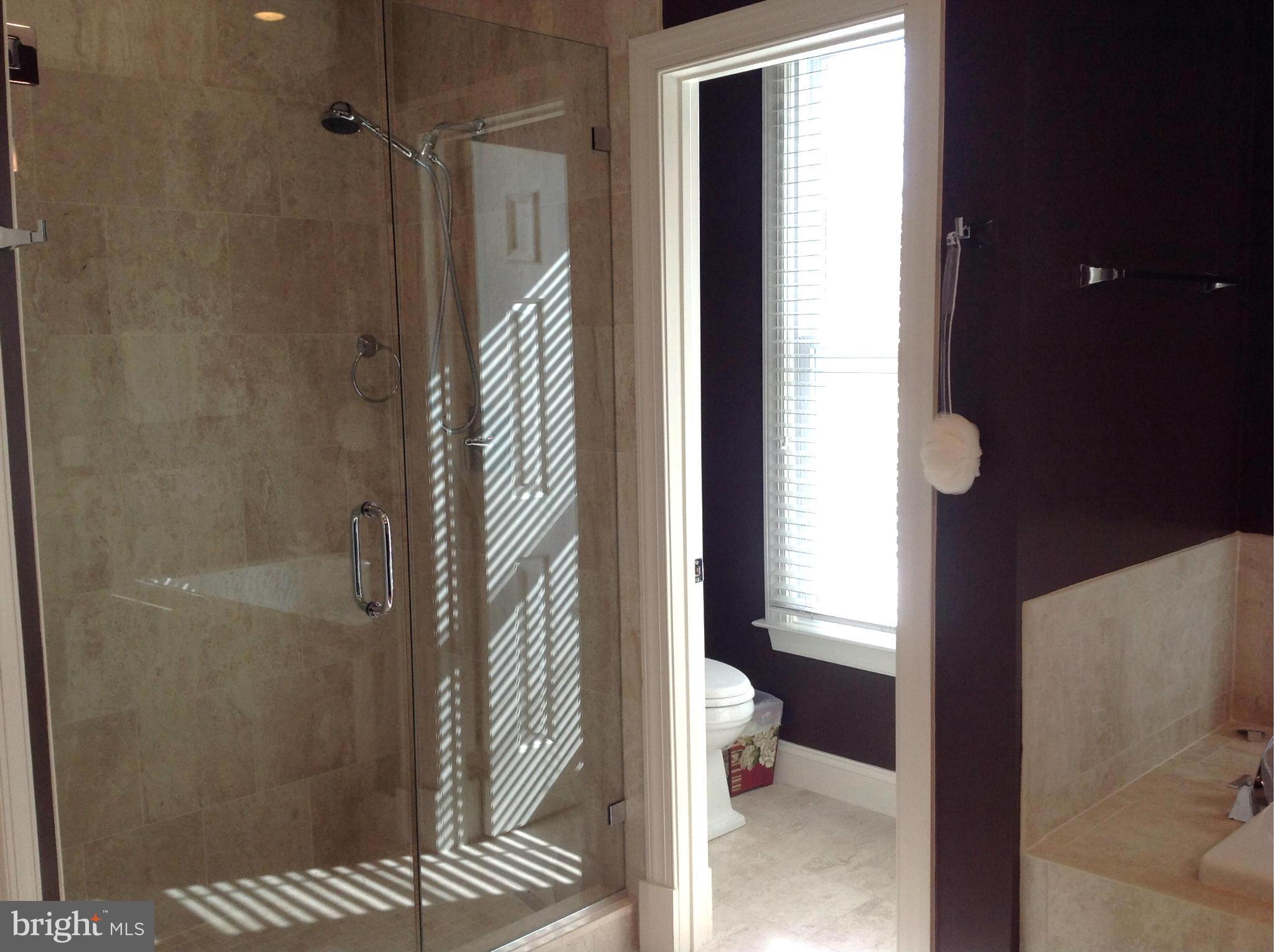 JAMES WREN TOWNHOUSES - Residential Lease