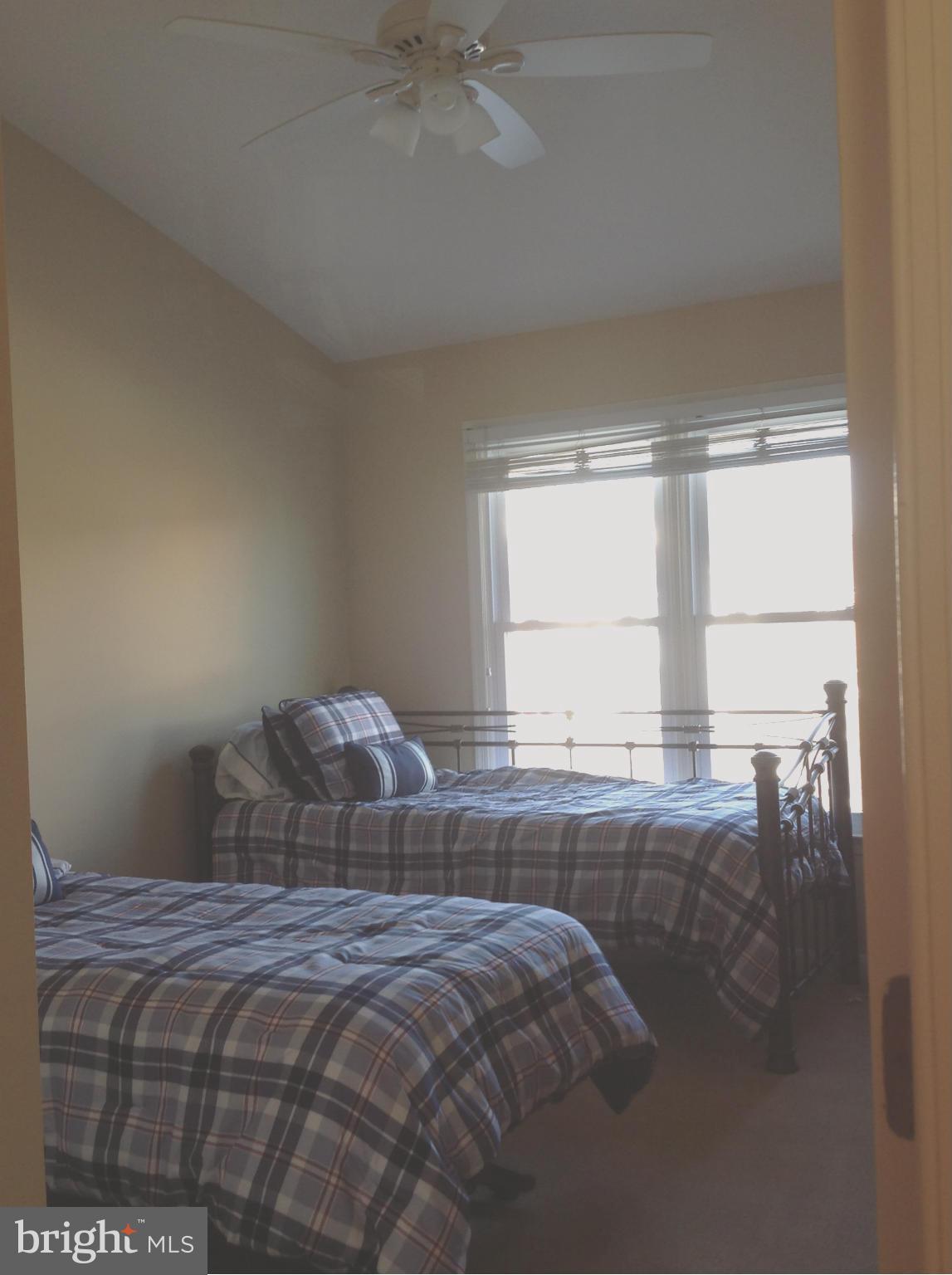 JAMES WREN TOWNHOUSES - Residential Lease