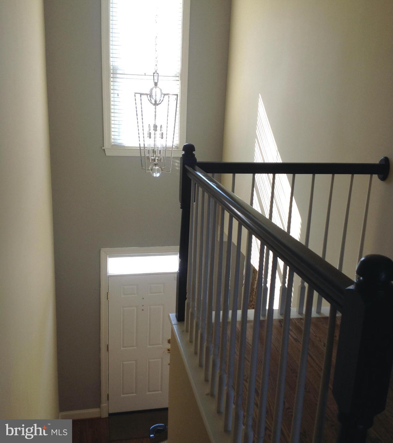 JAMES WREN TOWNHOUSES - Residential Lease