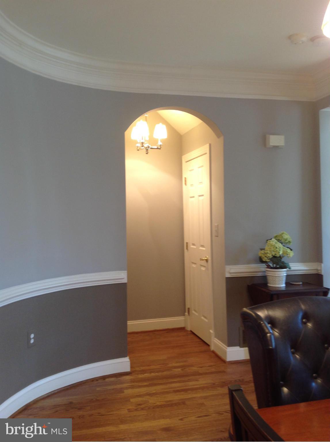 JAMES WREN TOWNHOUSES - Residential Lease