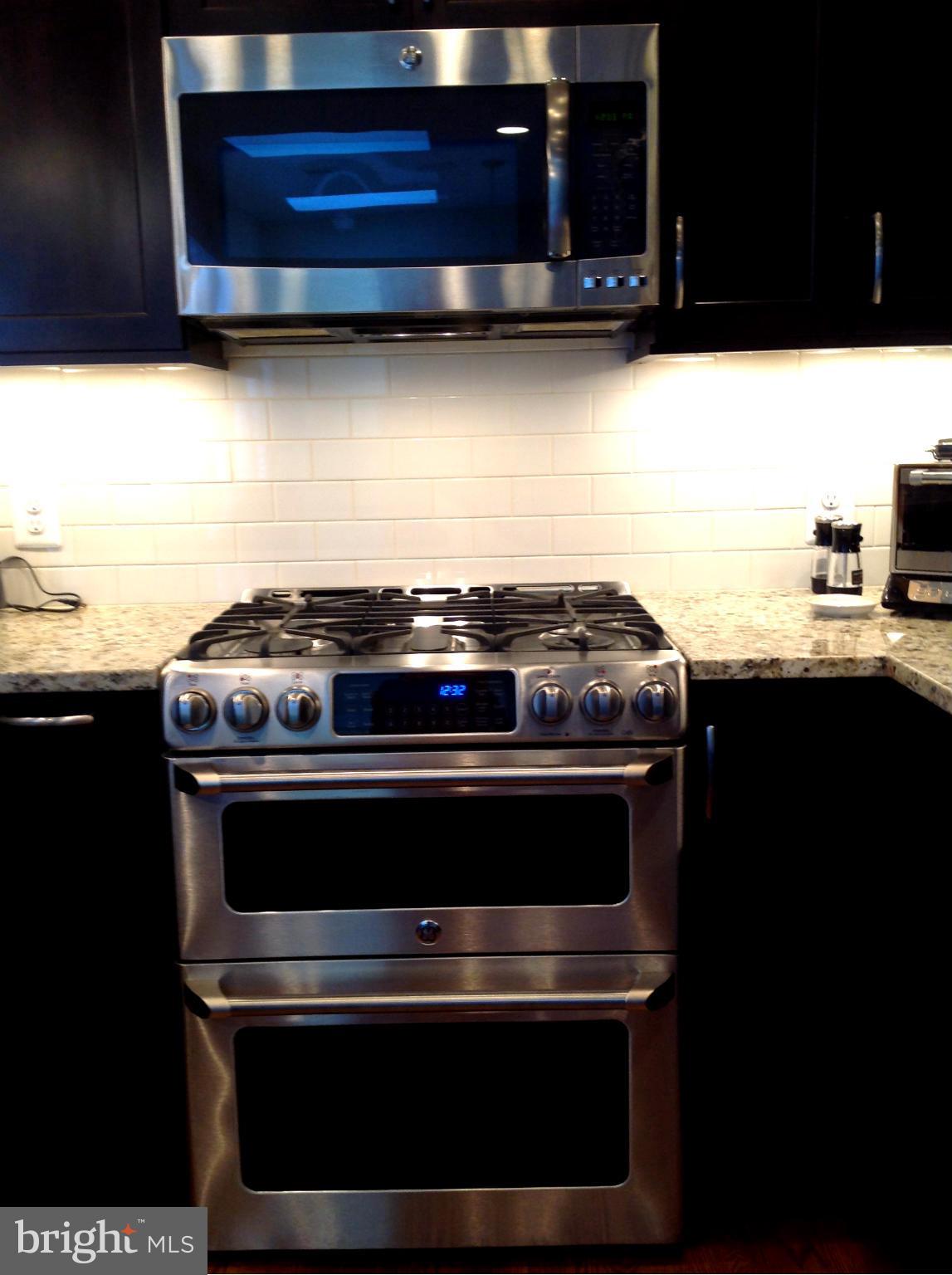 JAMES WREN TOWNHOUSES - Residential Lease