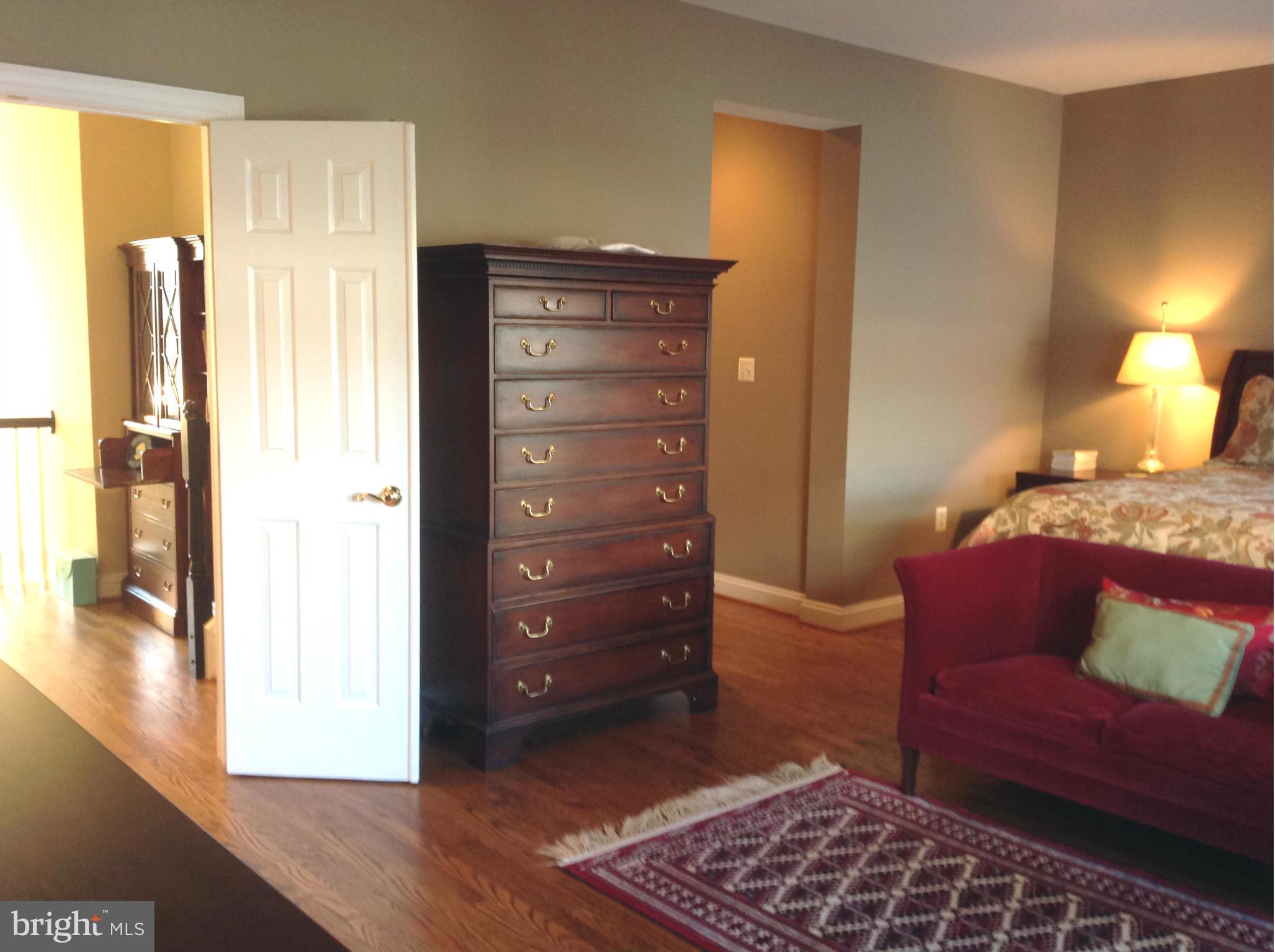 JAMES WREN TOWNHOUSES - Residential Lease