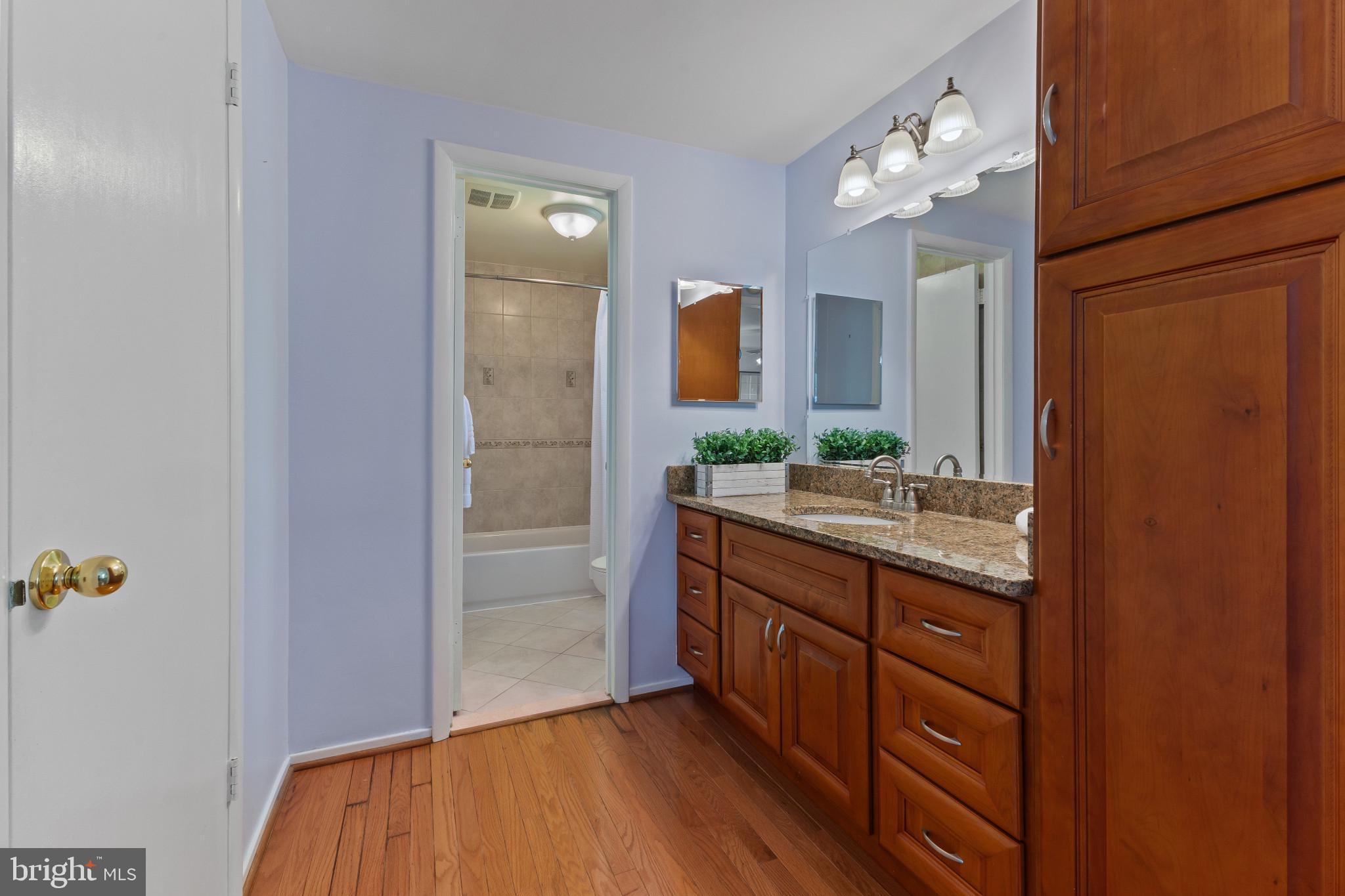 CARDINAL GLEN - Residential