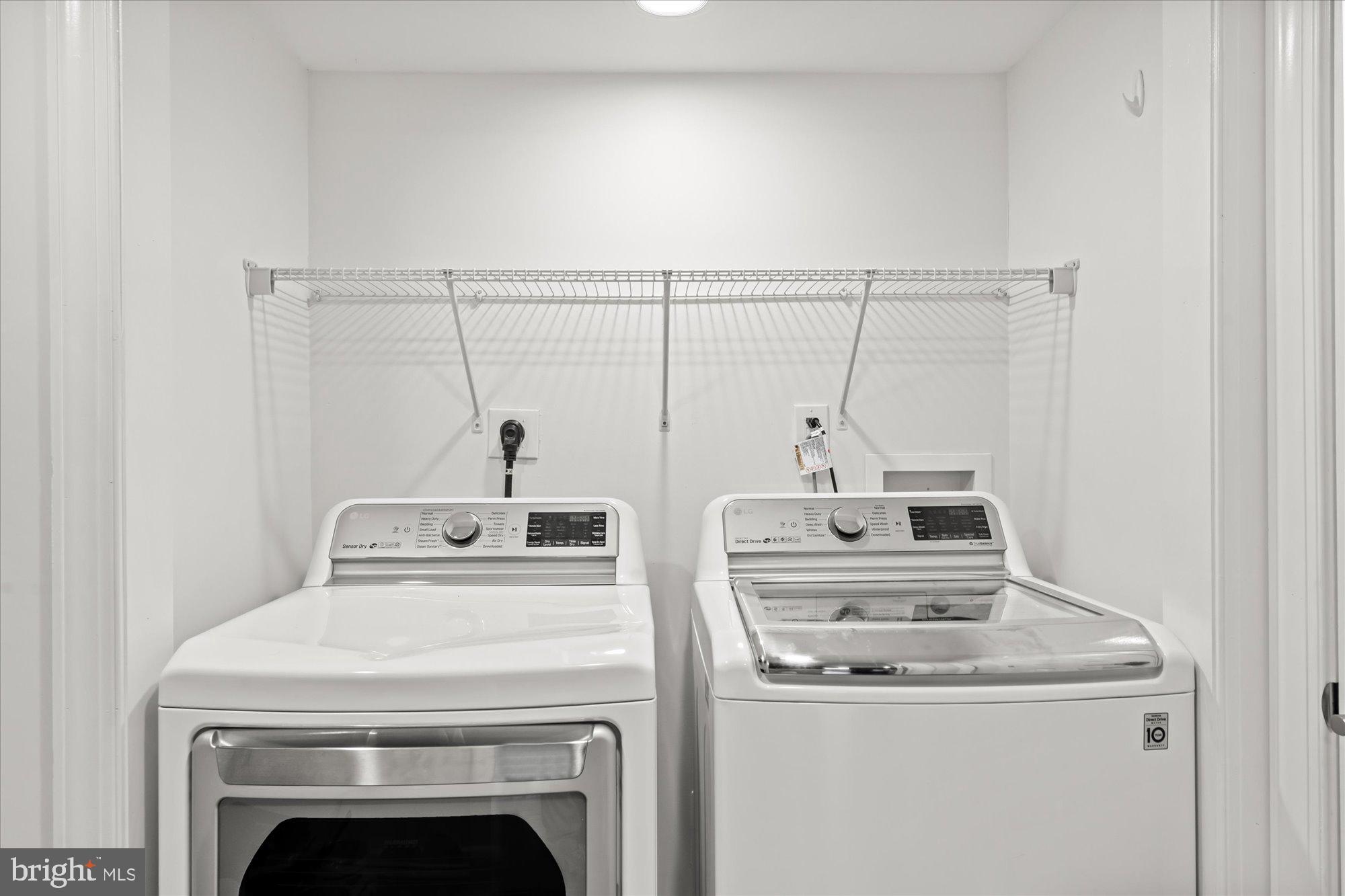 ANDREWS MANOR - Residential