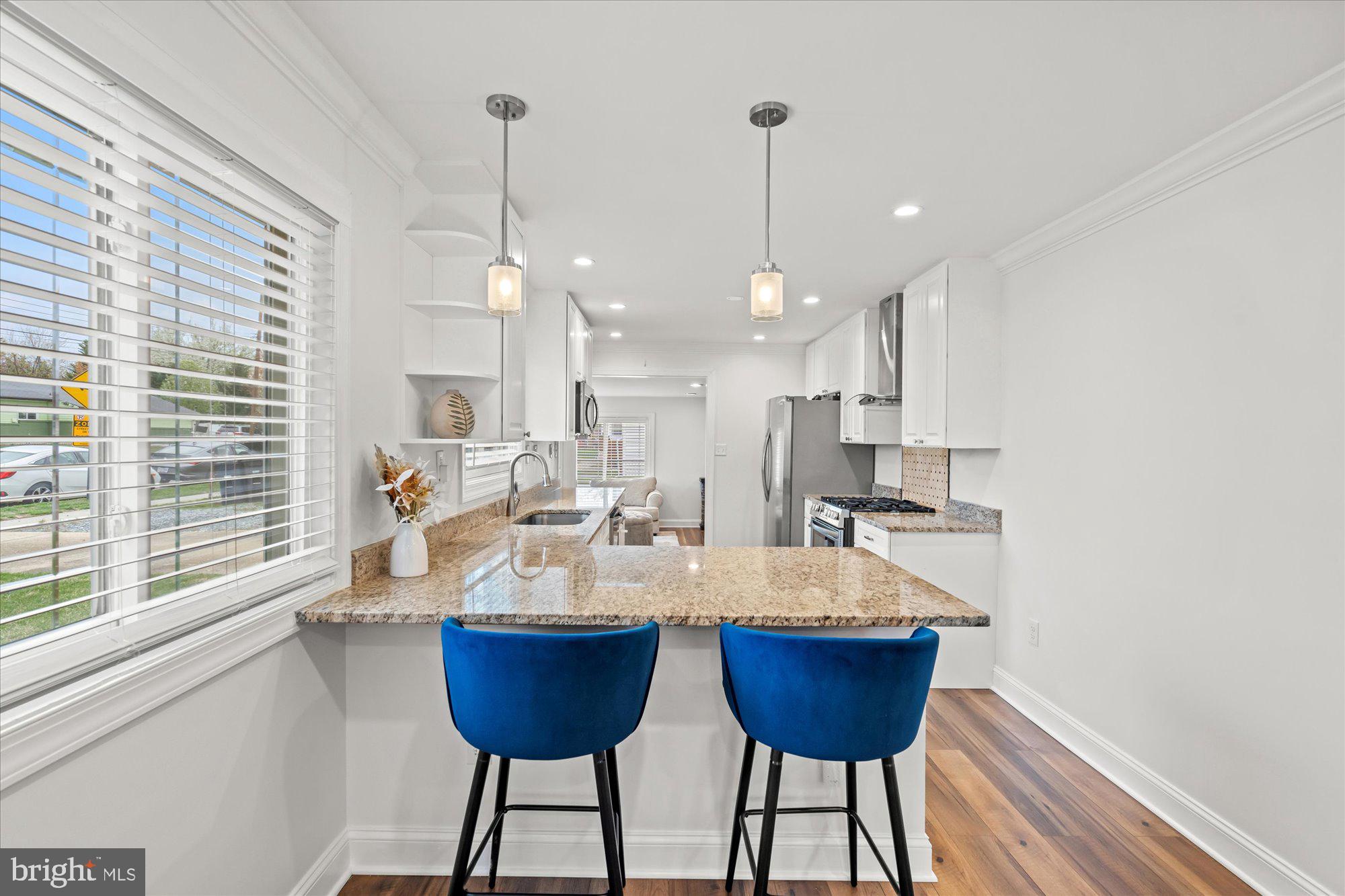 ANDREWS MANOR - Residential