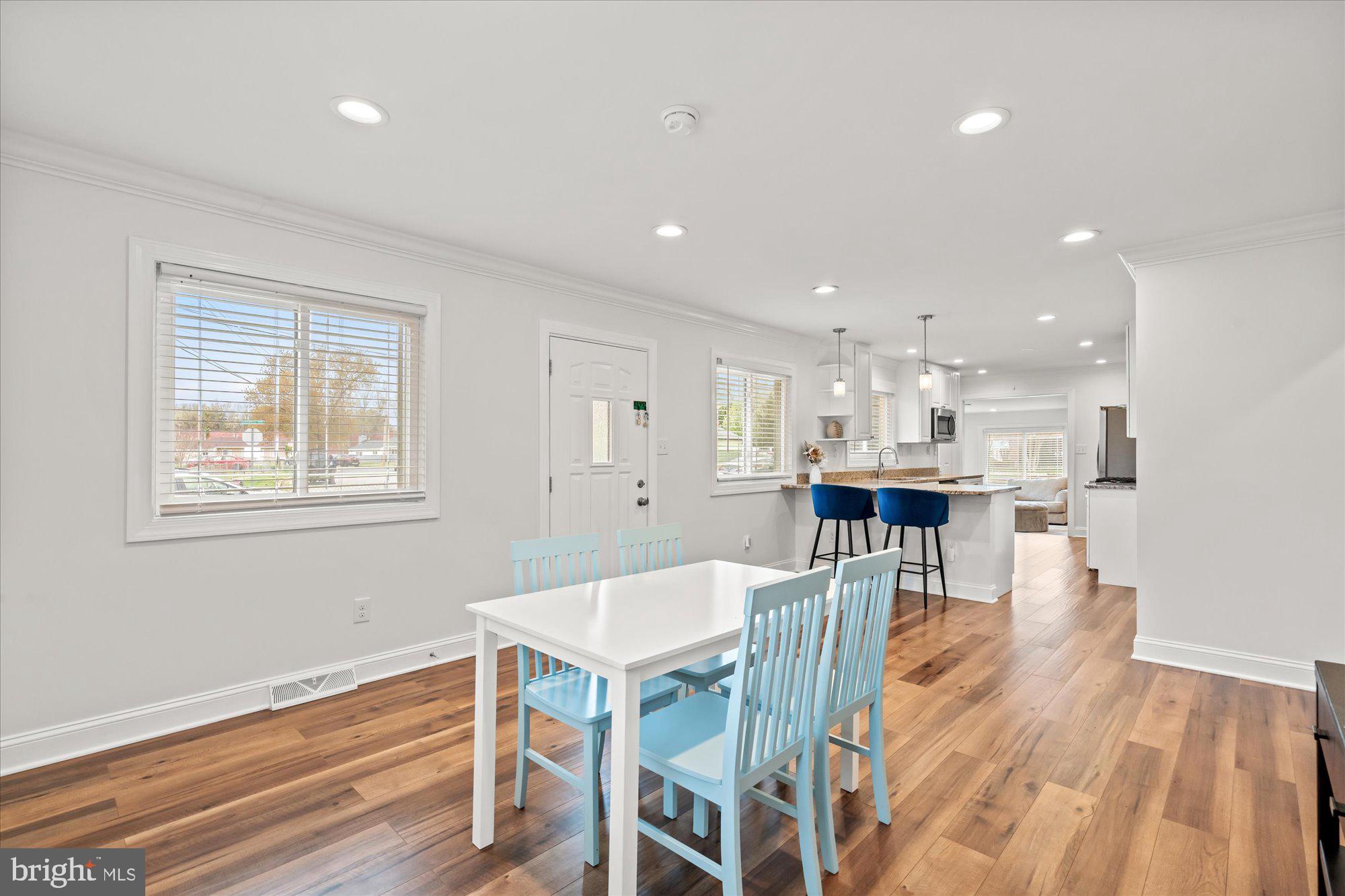 ANDREWS MANOR - Residential