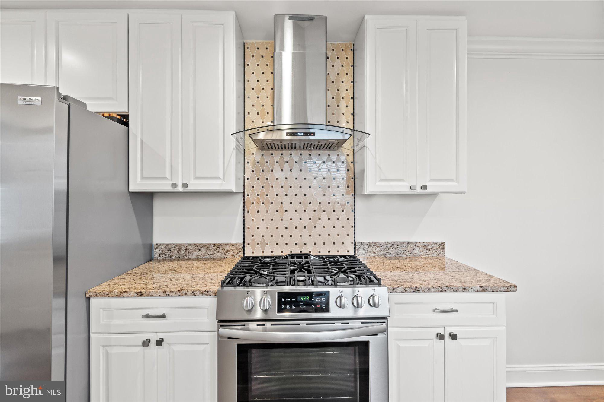 ANDREWS MANOR - Residential