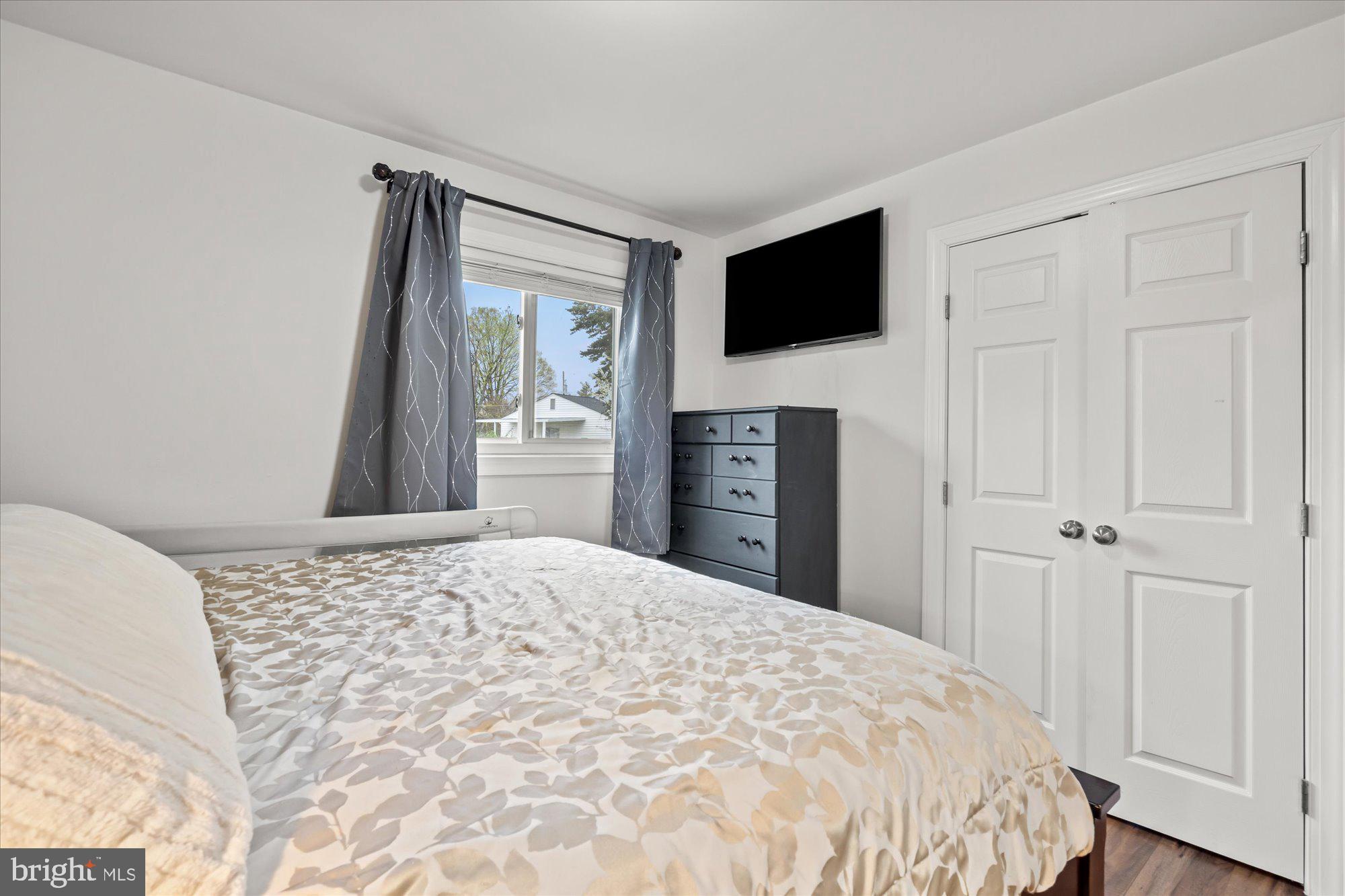 ANDREWS MANOR - Residential