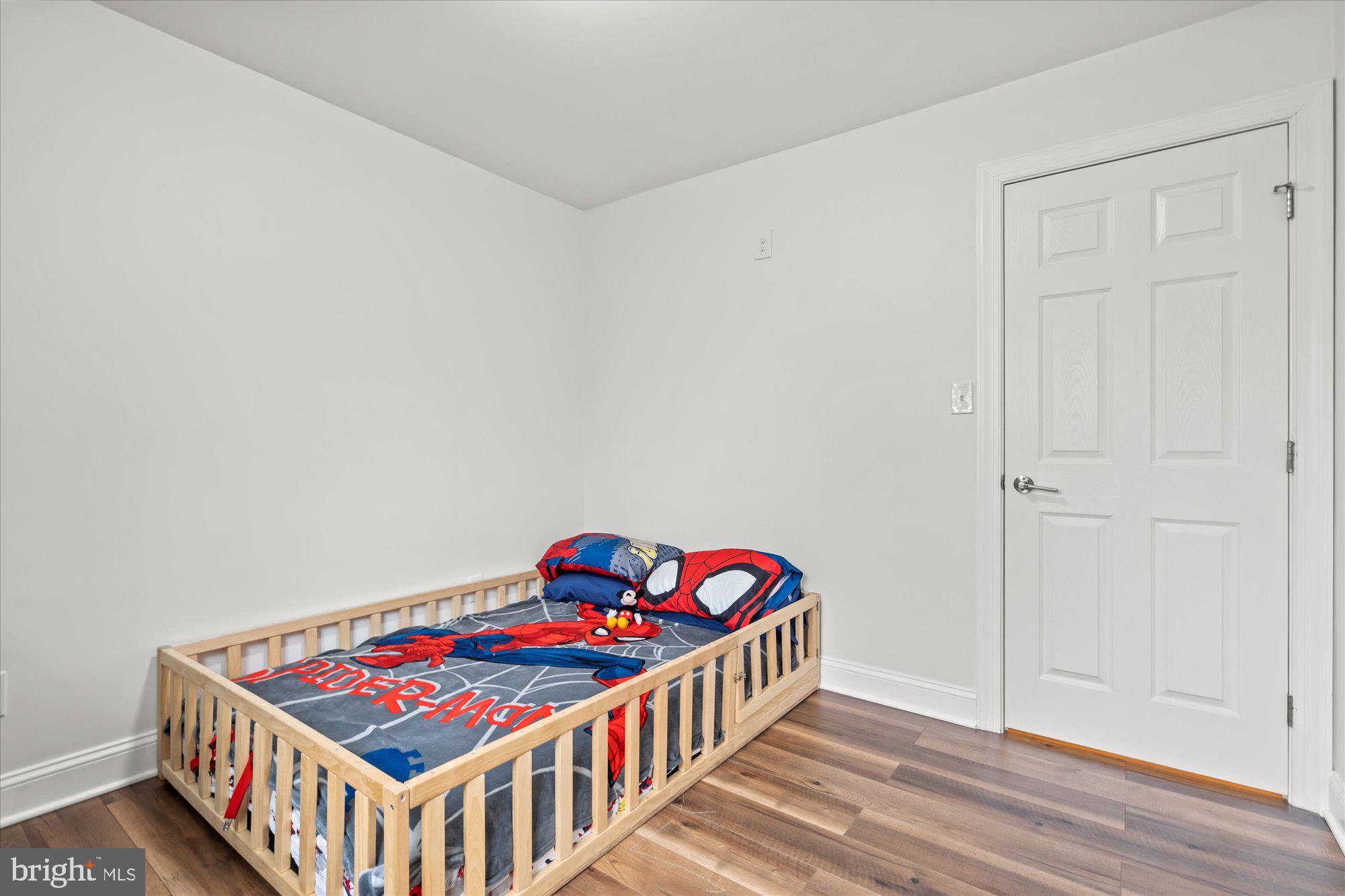 ANDREWS MANOR - Residential