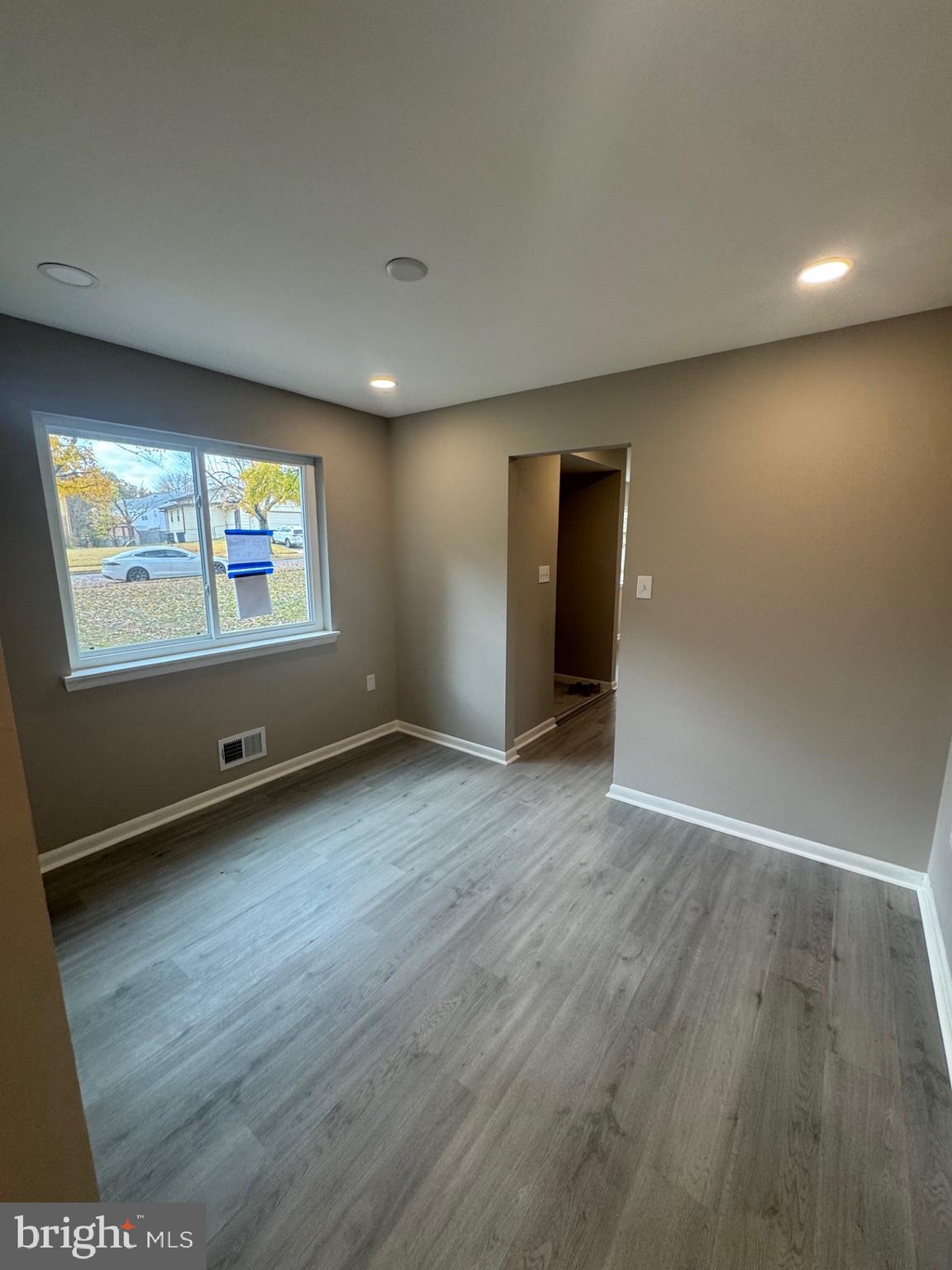 FRANKLIN SQUARE - Residential