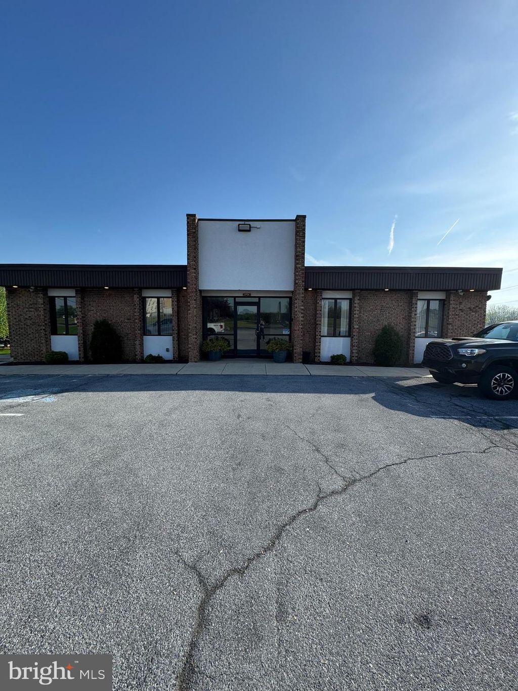 Photo of 1996 Auction Road, MANHEIM, PA 17545 (MLS # PALA2069880)