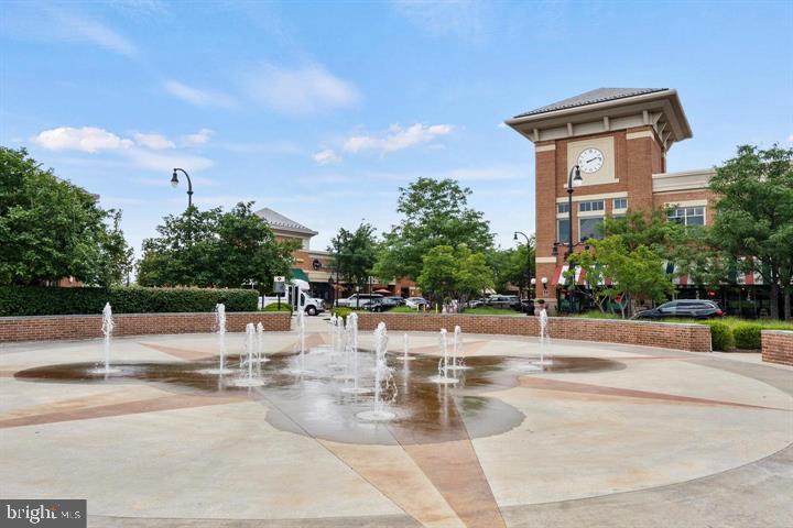 LANSDOWNE TOWN CENTER - Residential